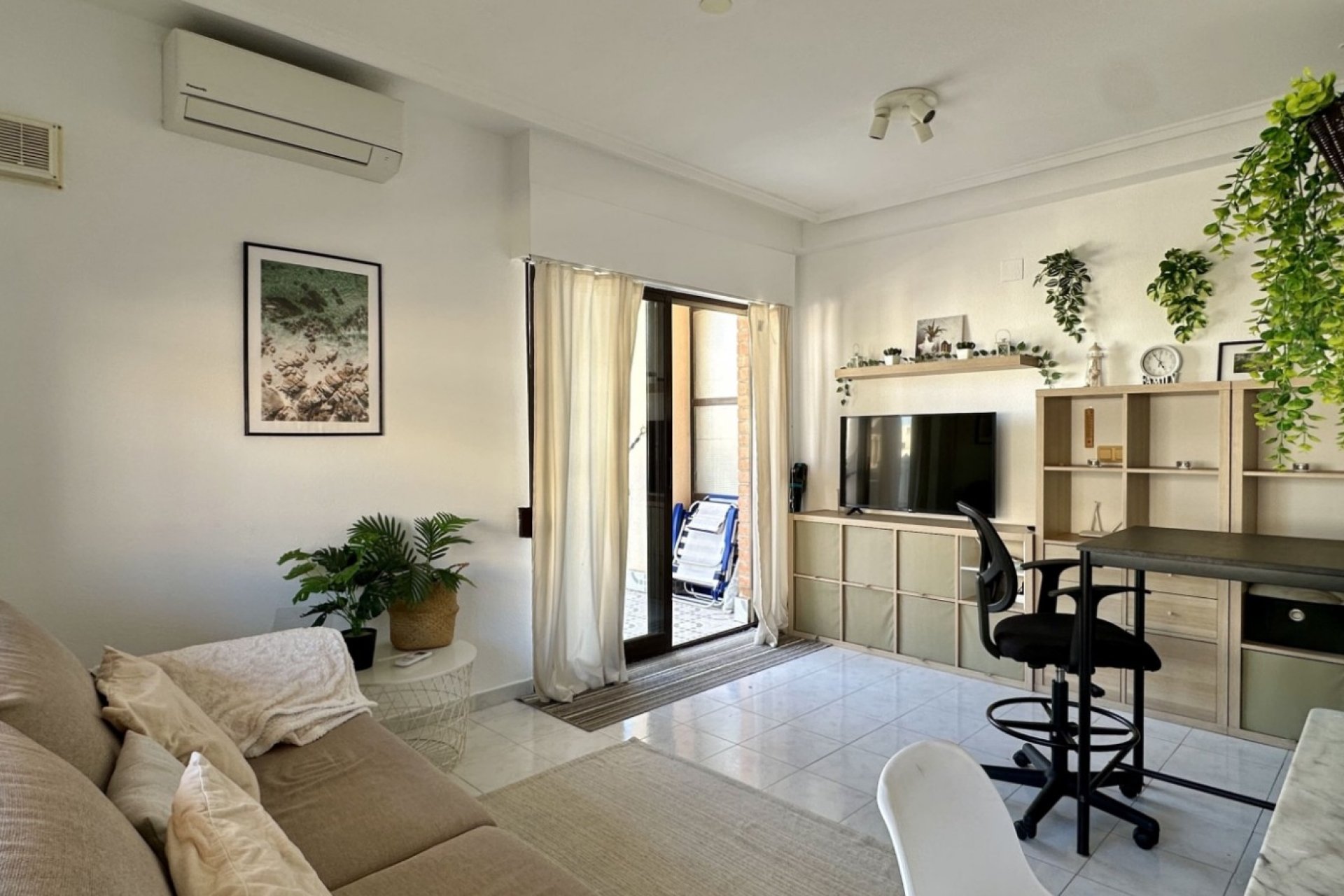 Reventa - Apartamento / piso -
Torrevieja - Torrevieja - Centre