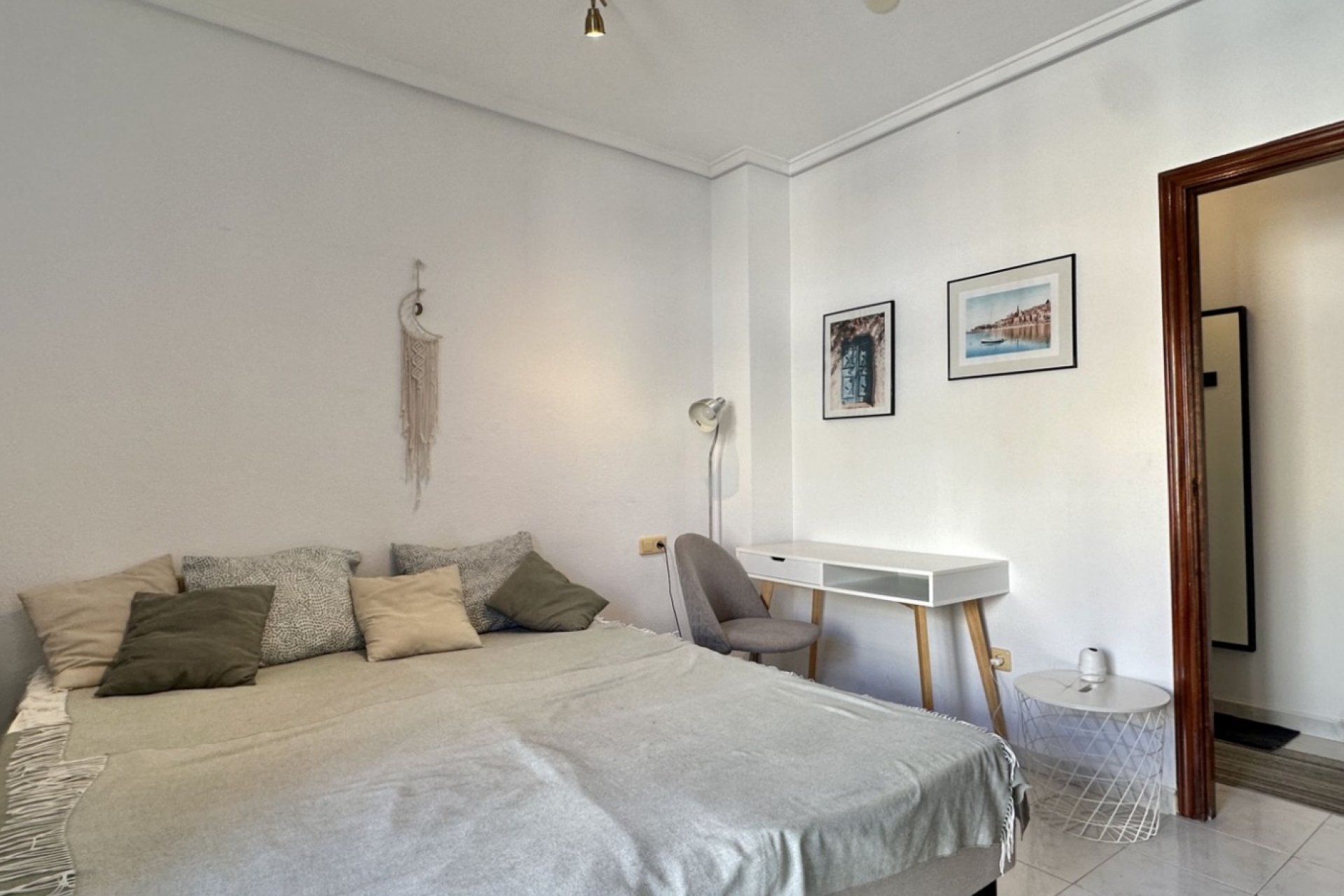 Reventa - Apartamento / piso -
Torrevieja - Torrevieja - Centre