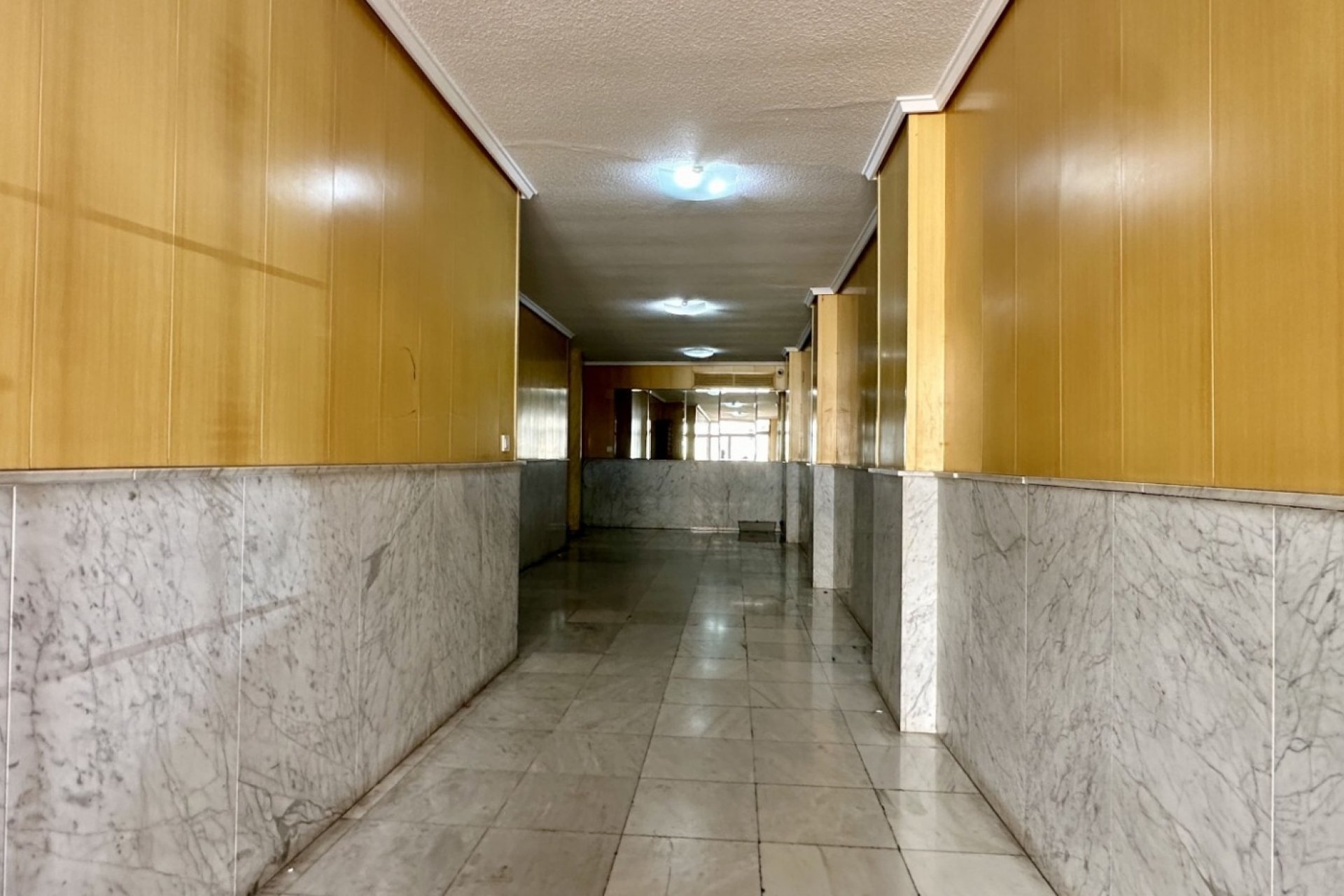 Reventa - Apartamento / piso -
Torrevieja - Torrevieja - Centre