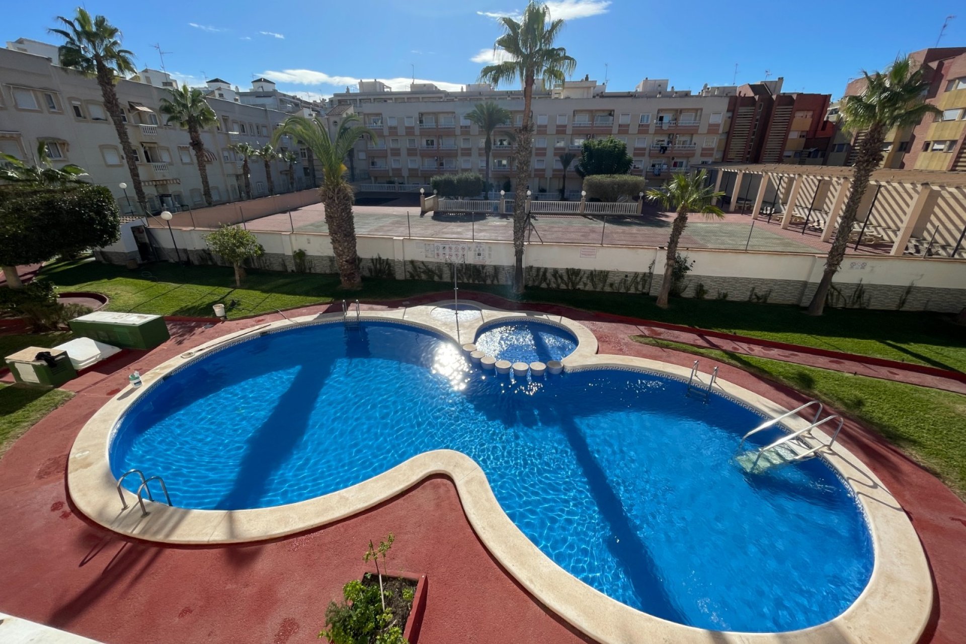 Reventa - Apartamento / piso -
Torrevieja - Torrevieja - Centre