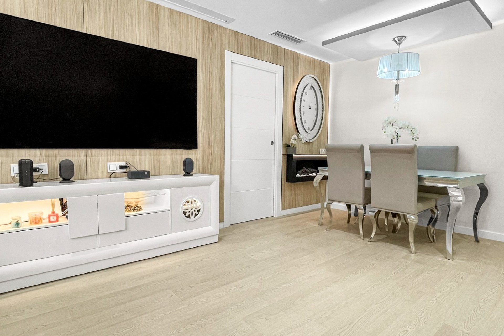 Reventa - Apartamento / piso -
Torrevieja - Torrevieja - Centre