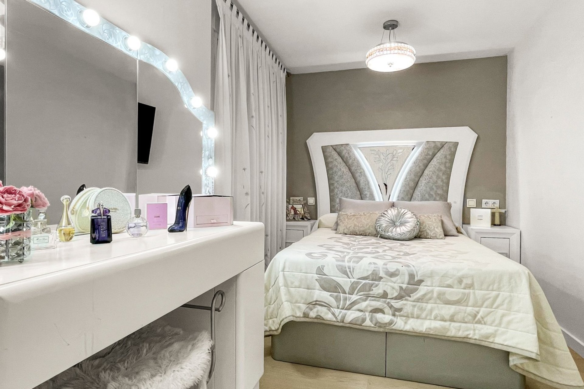 Reventa - Apartamento / piso -
Torrevieja - Torrevieja - Centre
