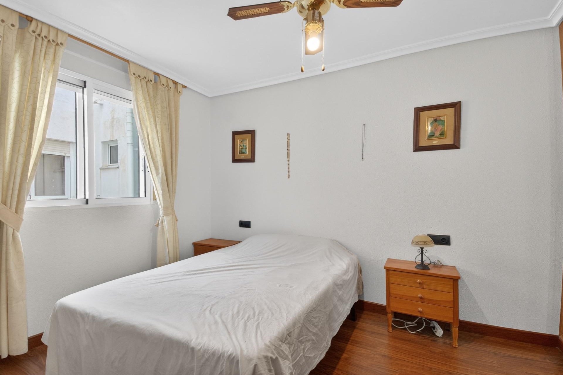 Reventa - Apartamento / piso -
Torrevieja - Torrevieja - Centre