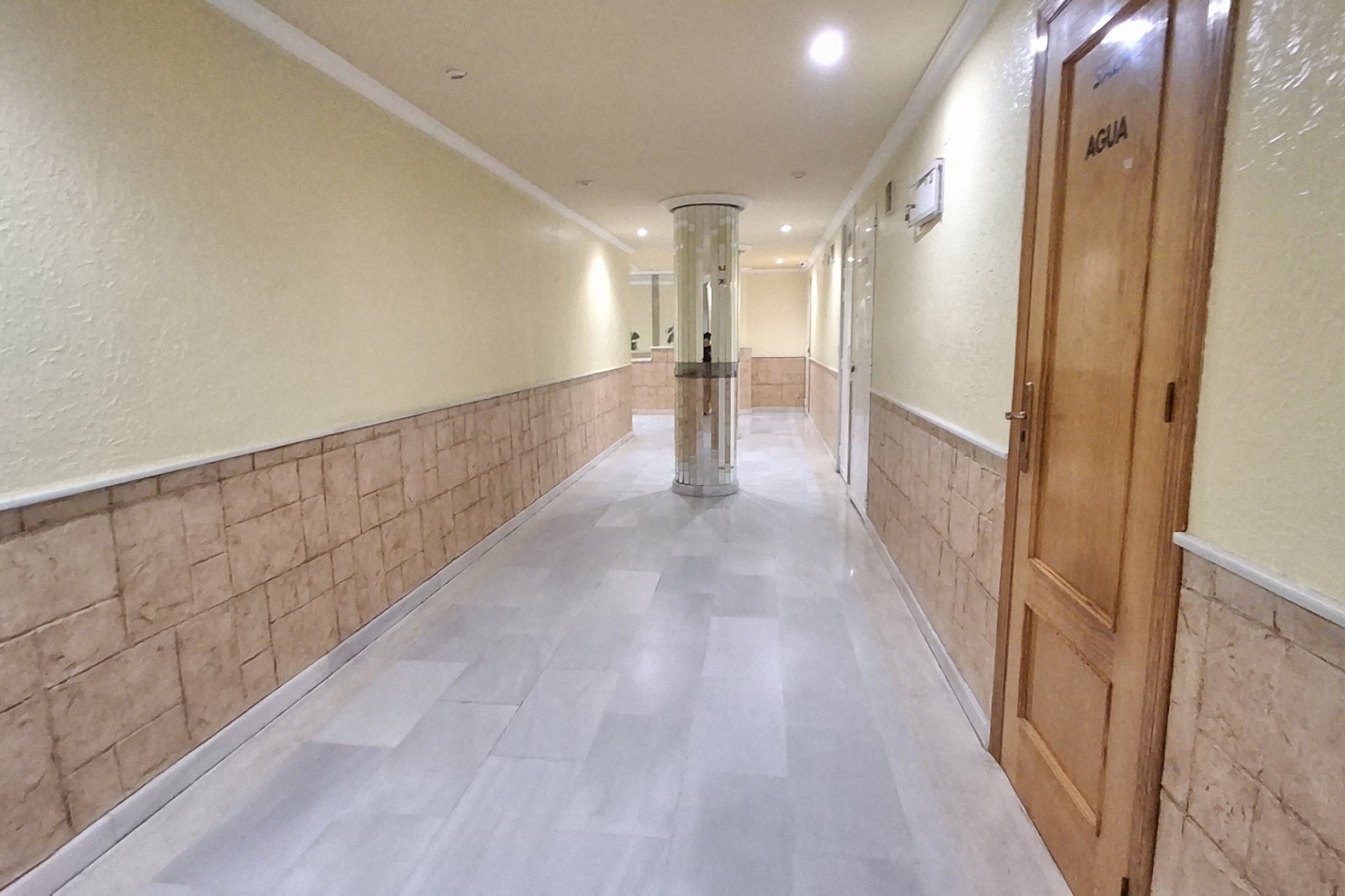 Reventa - Apartamento / piso -
Torrevieja - Torrevieja - Centre