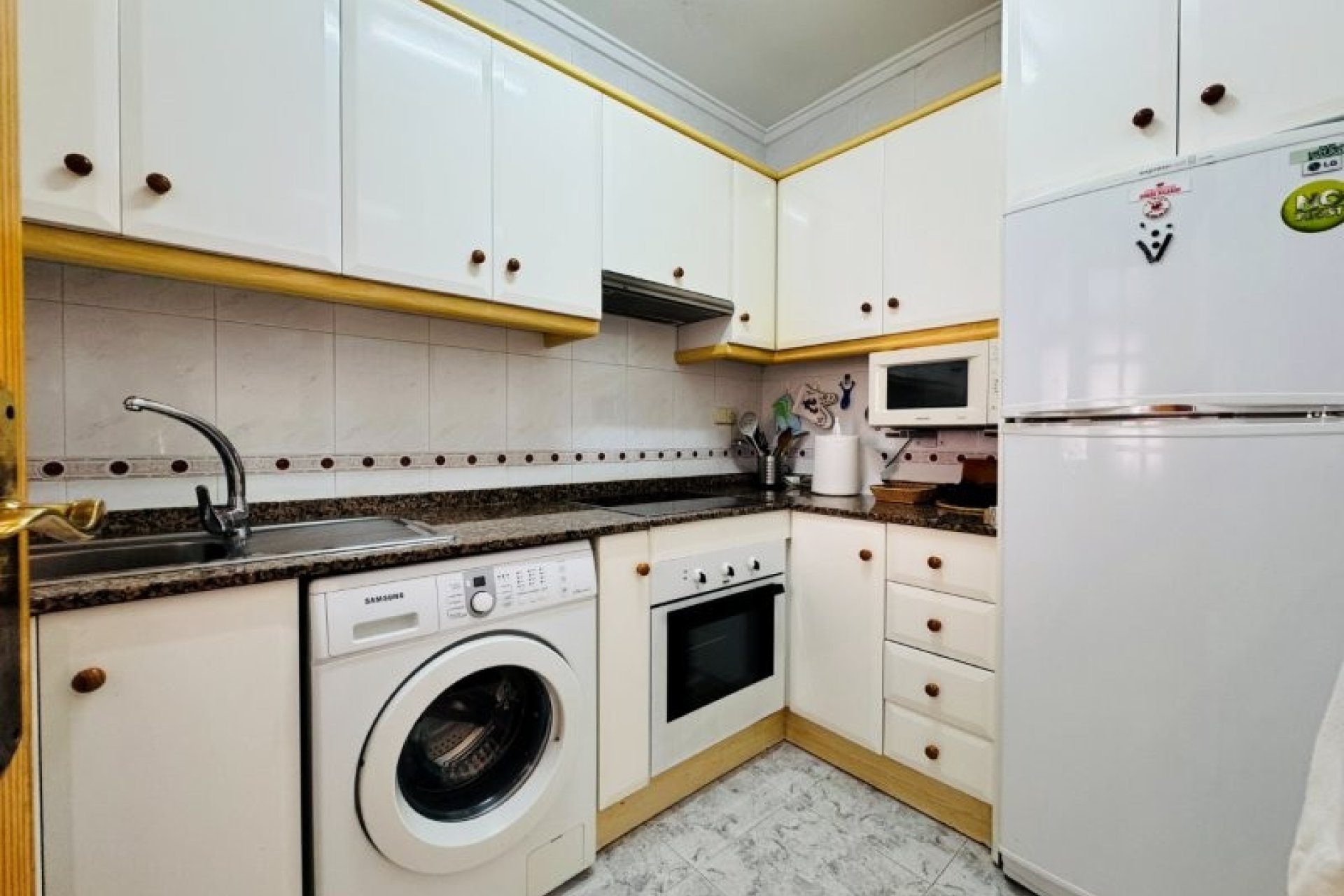 Reventa - Apartamento / piso -
Torrevieja - Torrevista Playa