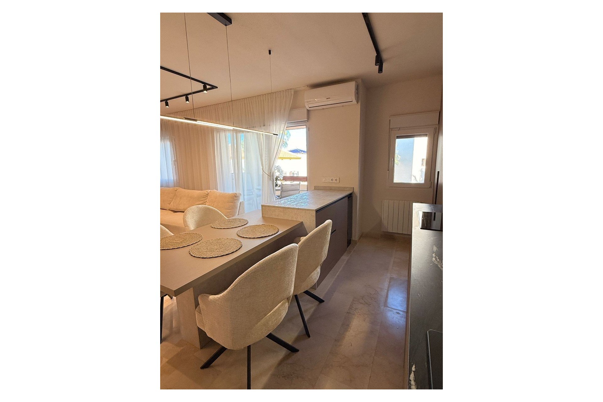 Reventa - Ático -
Orihuela Costa - Las Ramblas