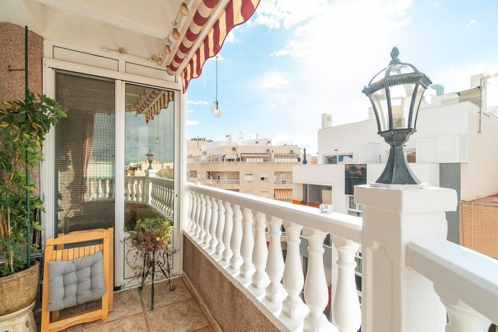 Reventa - Ático -
Torrevieja - Centro