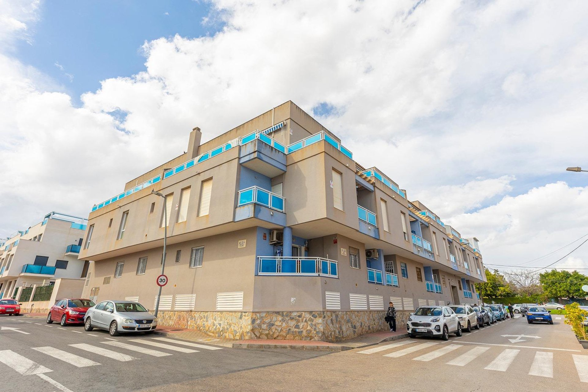 Reventa - Ático -
Torrevieja - Estacion de autobuses