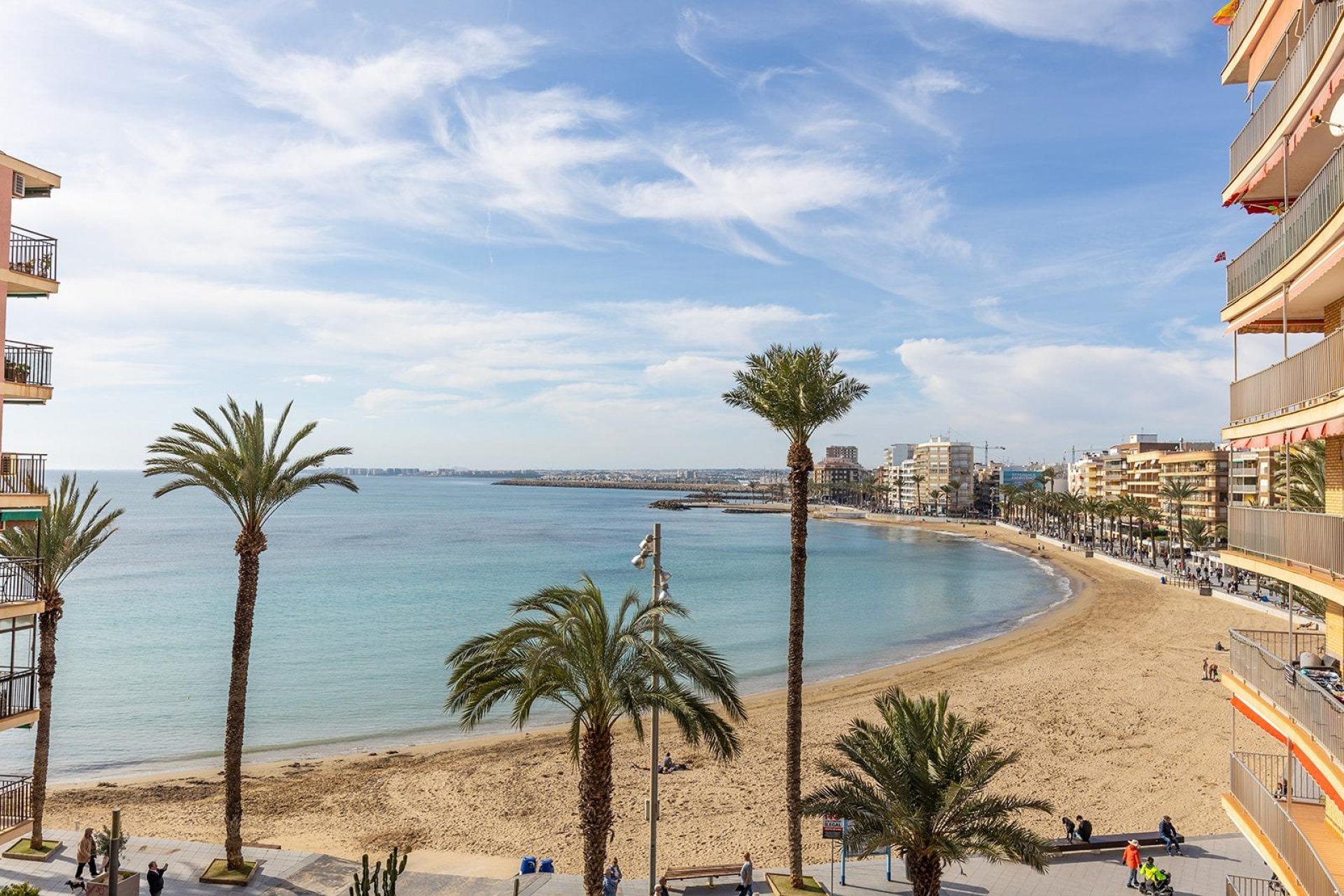Reventa - Ático -
Torrevieja - Estacion de autobuses