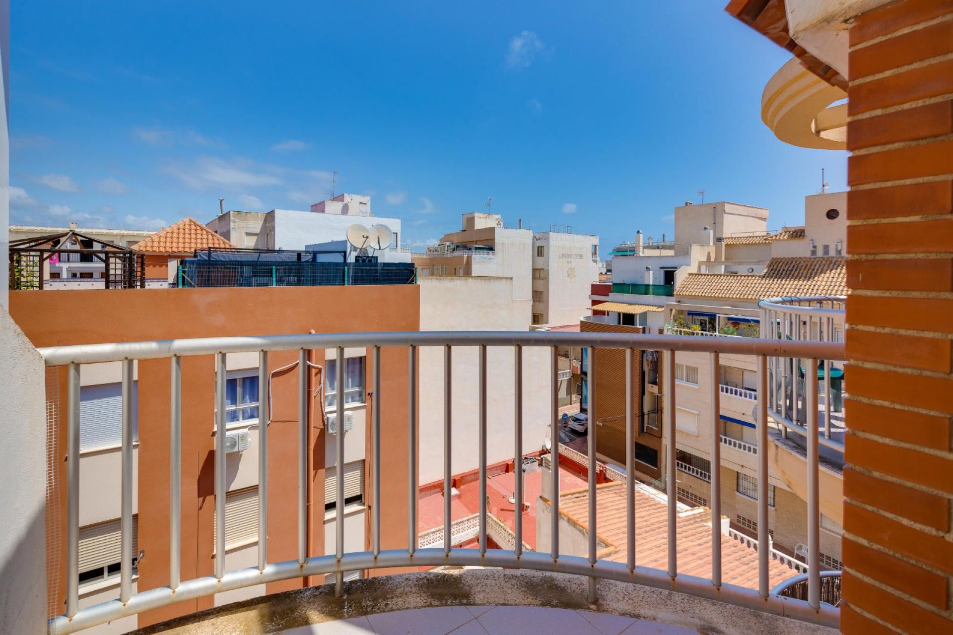 Reventa - Ático -
Torrevieja - La Mata