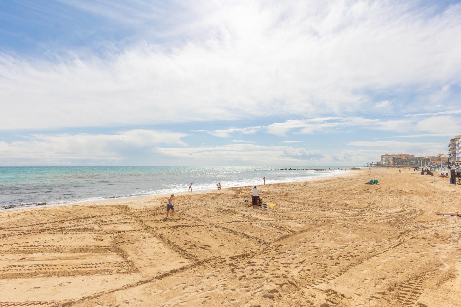 Reventa - Ático -
Torrevieja - Playa de los Locos