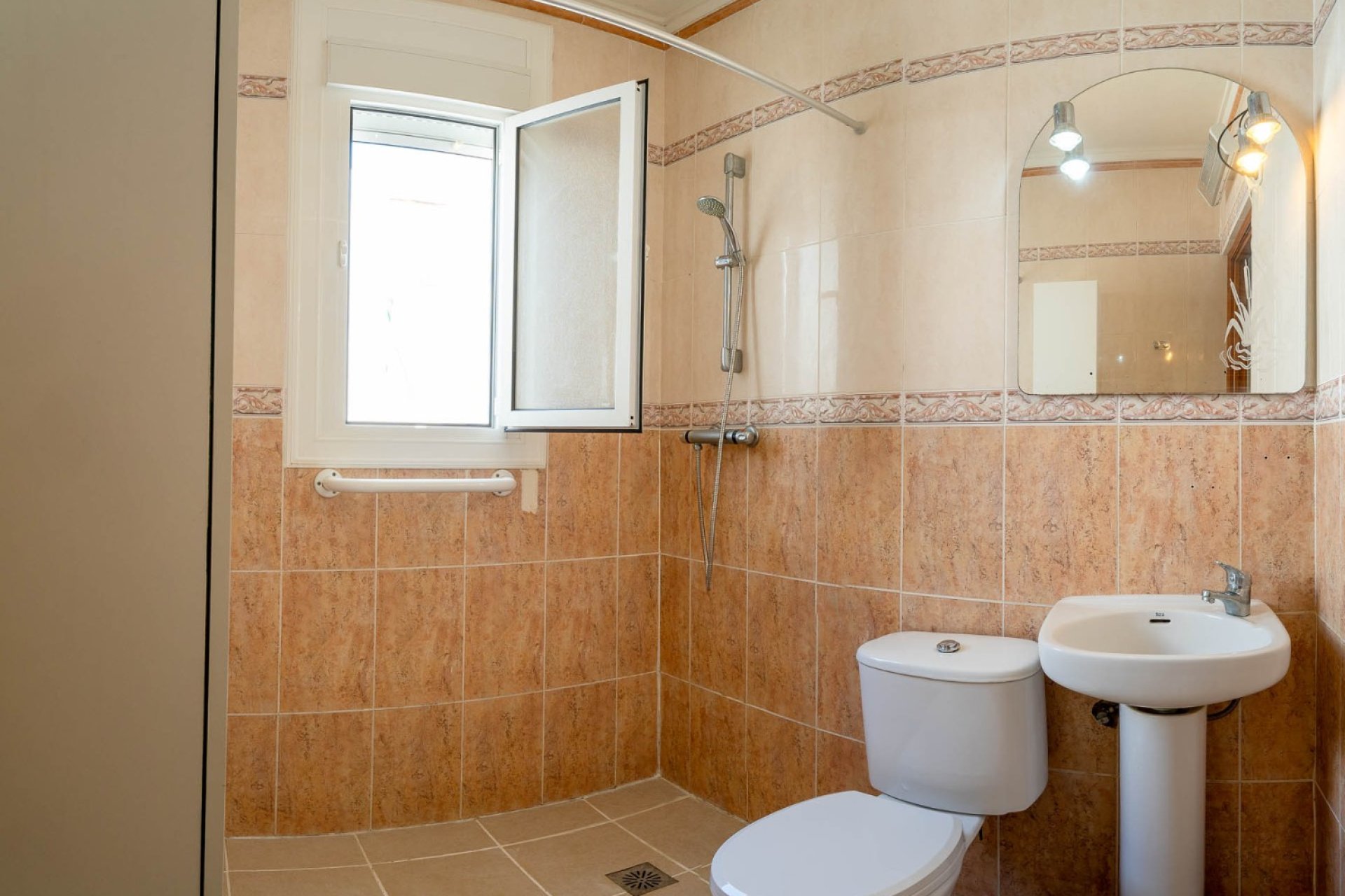 Reventa - Bungalow -
Ciudad Quesada - Altos de Quesada
