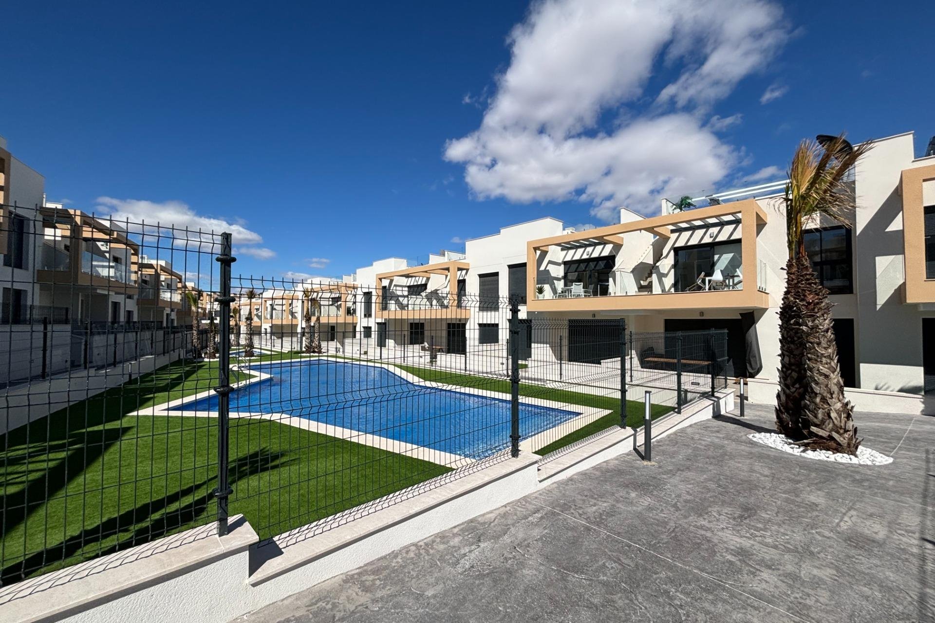 Reventa - Bungalow Planta Alta -
Orihuela Costa - PAU 26