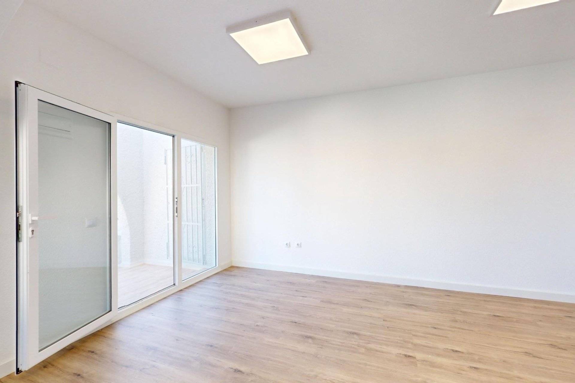 Reventa - Bungalow -
San Miguel de Salinas - BLUE LAGOON