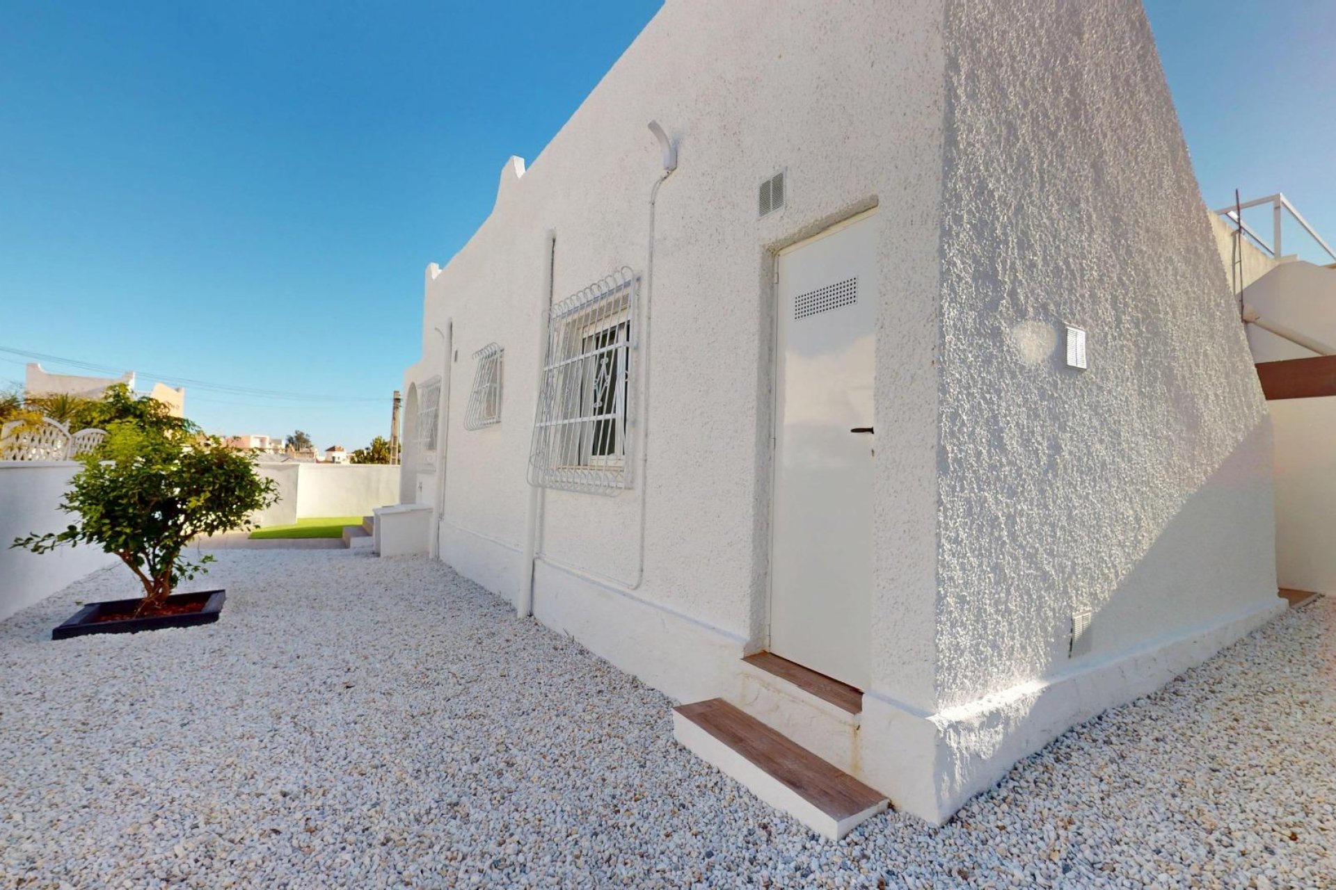 Reventa - Bungalow -
San Miguel de Salinas - BLUE LAGOON
