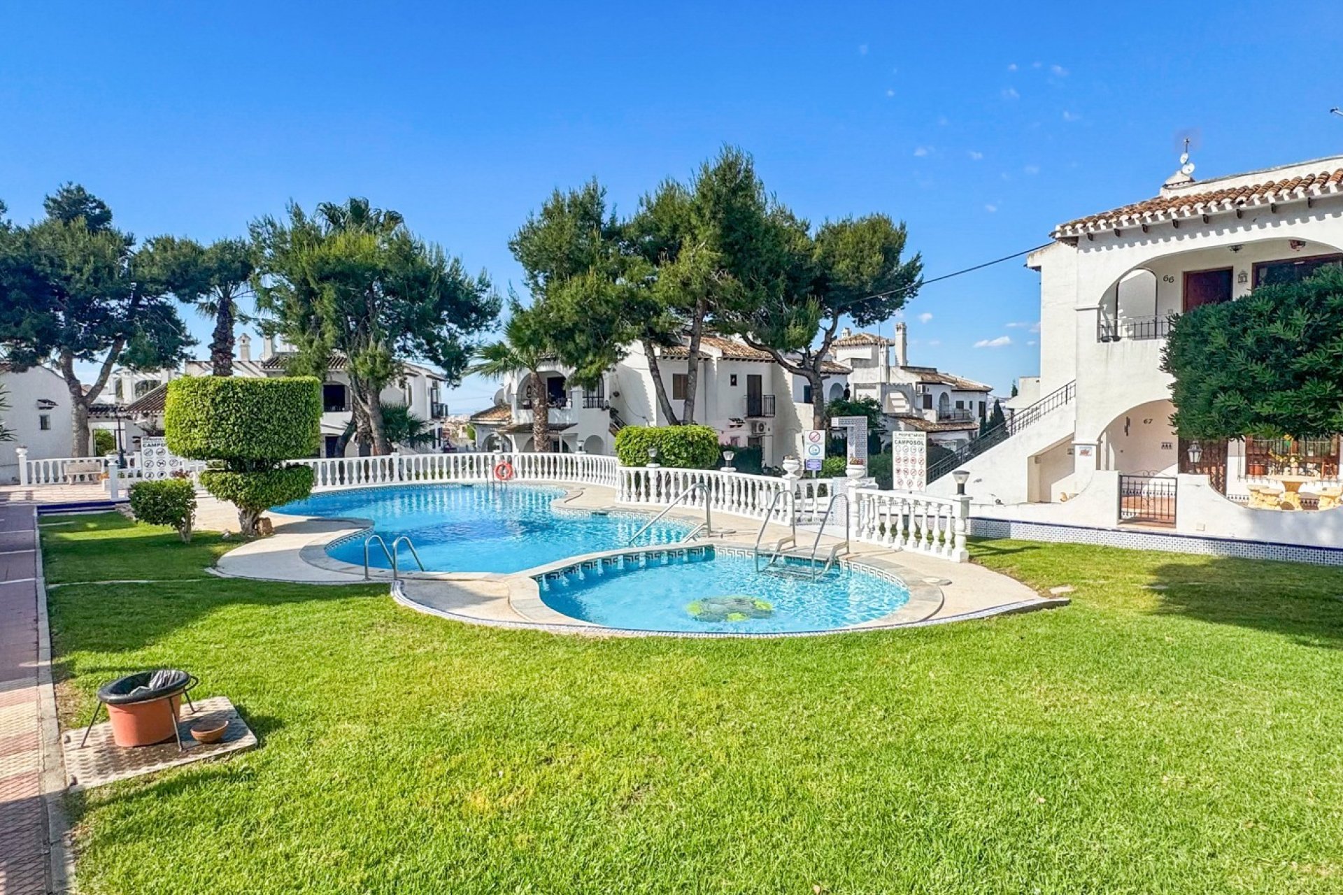Reventa - Bungalow -
Torrevieja - Aguas Nuevas
