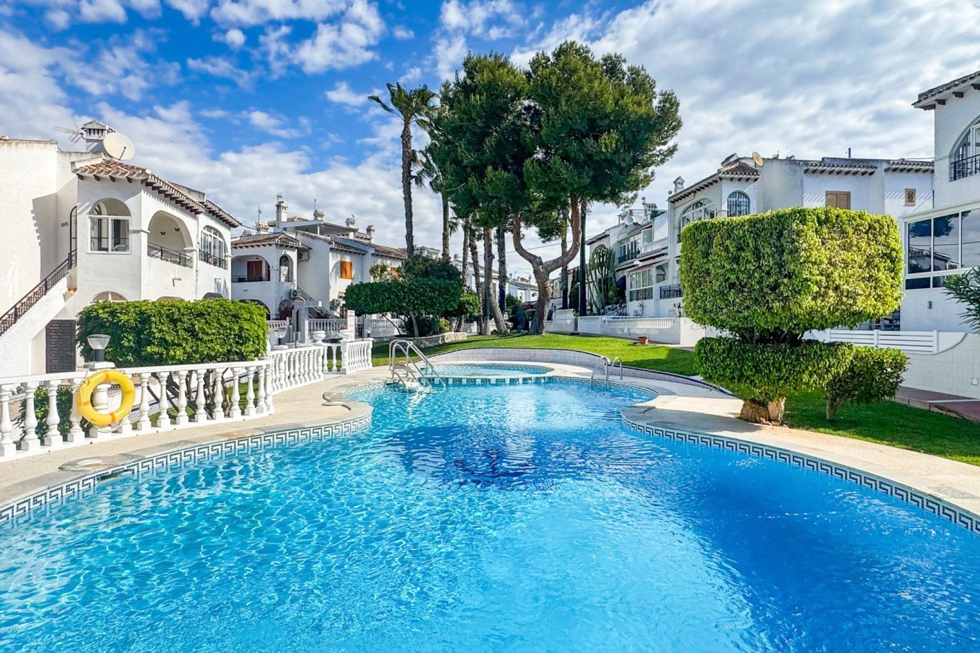 Reventa - Bungalow -
Torrevieja - Aguas Nuevas
