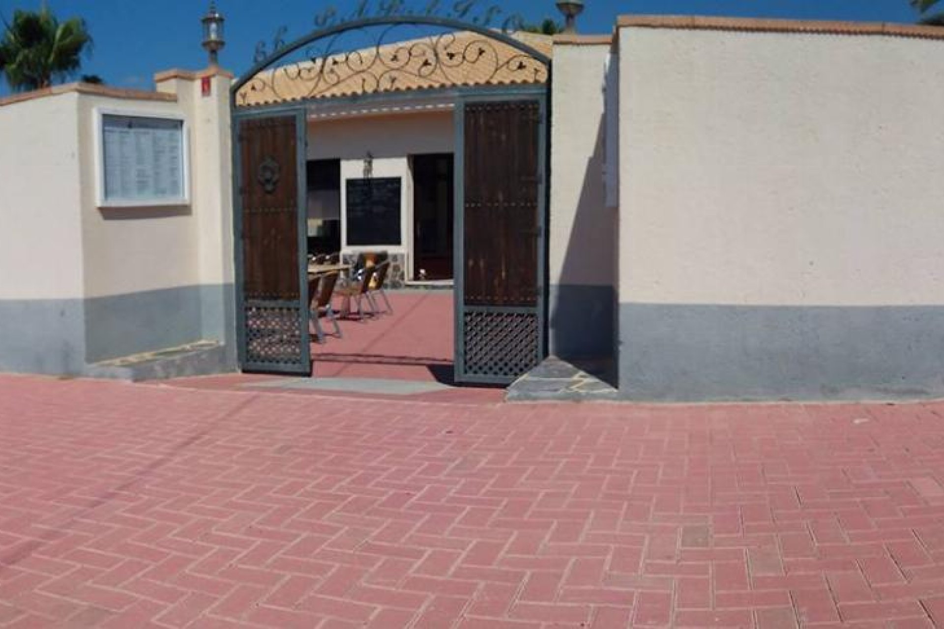 Reventa - Bungalow -
Torrevieja - Playa de los Naufragos