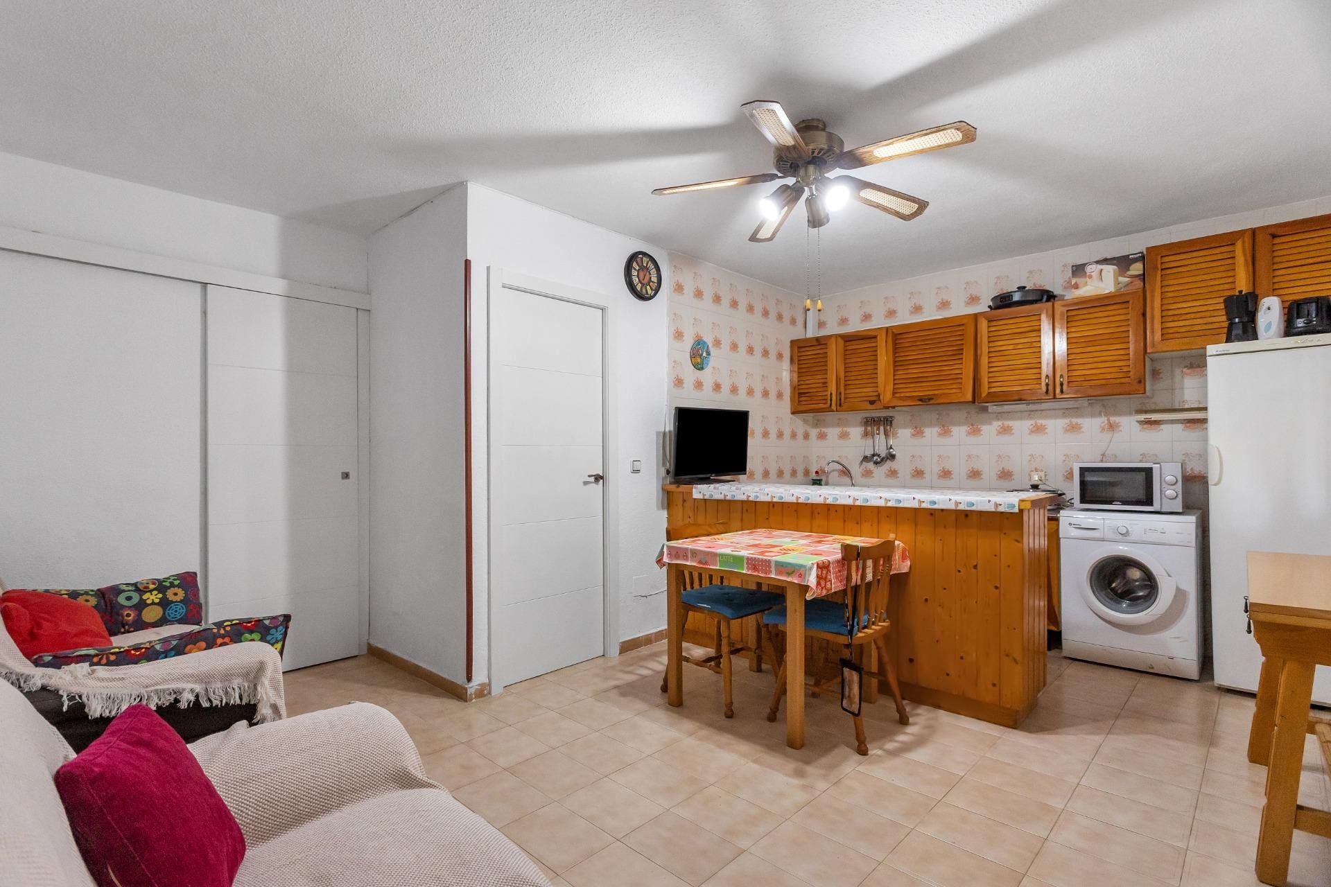 Reventa - Bungalow -
Torrevieja - Playa de los Naufragos