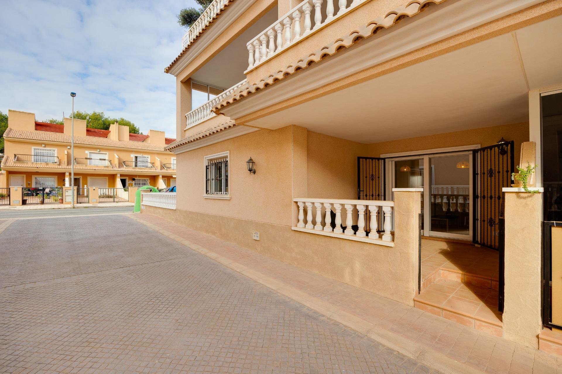 Reventa - Bungalows Planta Baja -
Orihuela Costa - Los Dolses