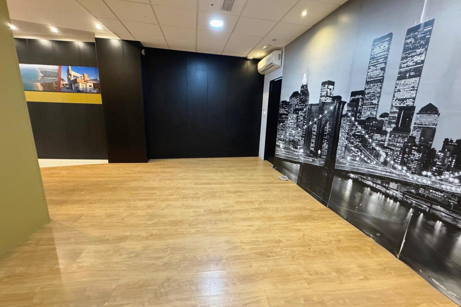 Reventa - Comercial -
Guardamar del Segura - Guardamar del Seguras*