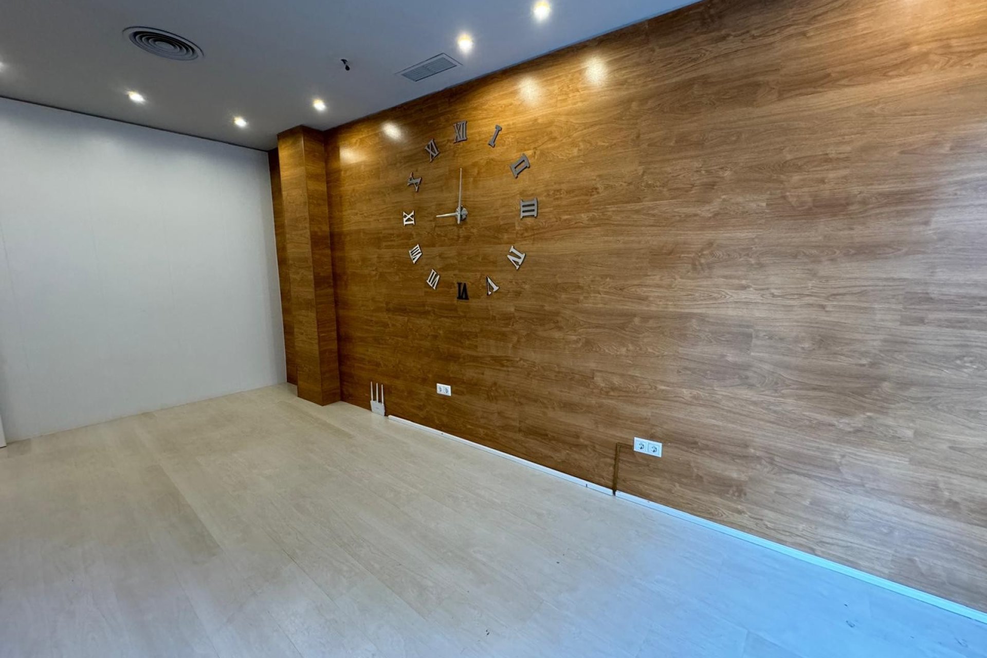 Reventa - Comercial -
Guardamar del Segura - Guardamar del Seguras*