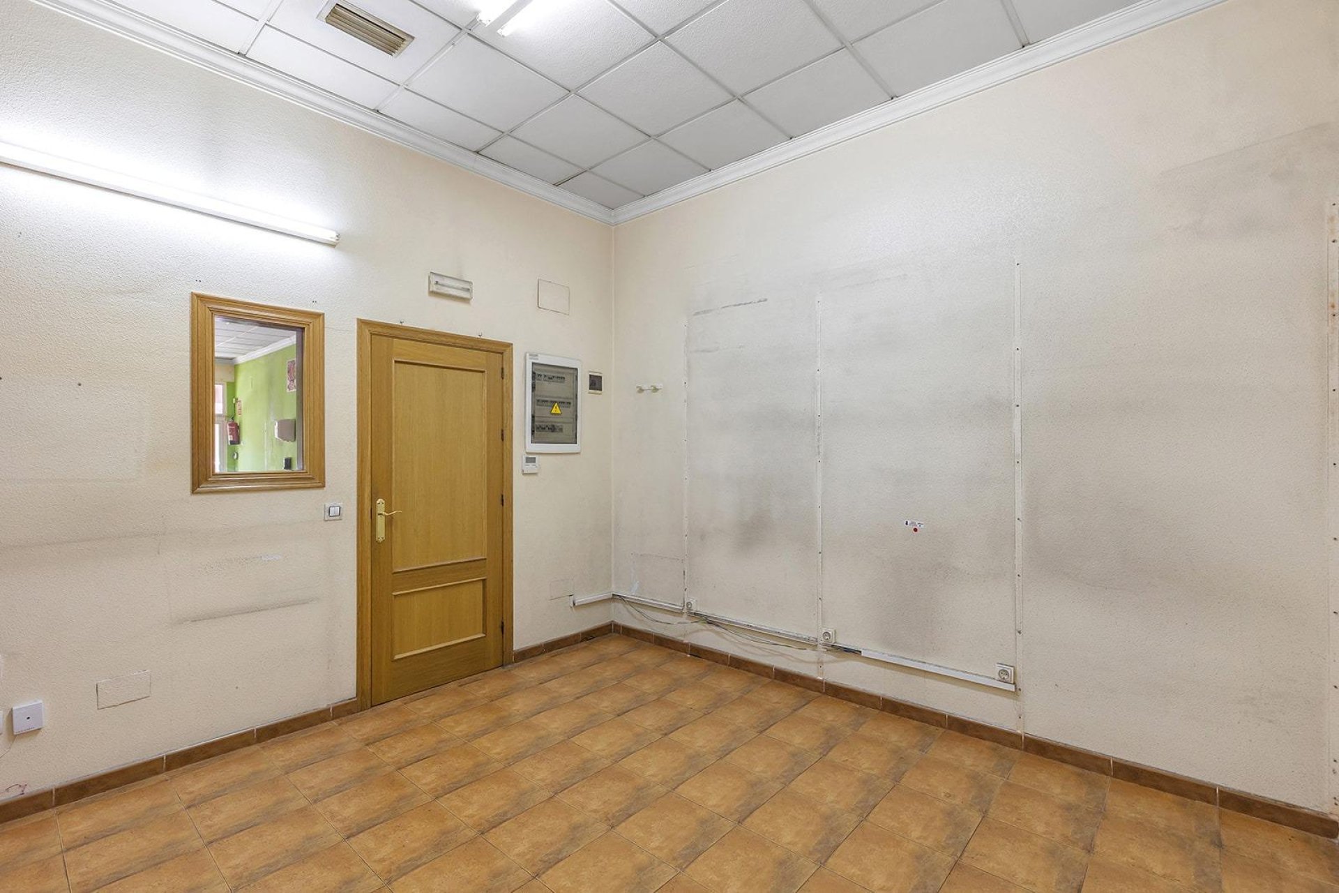 Reventa - Comercial -
Torrevieja - Centro