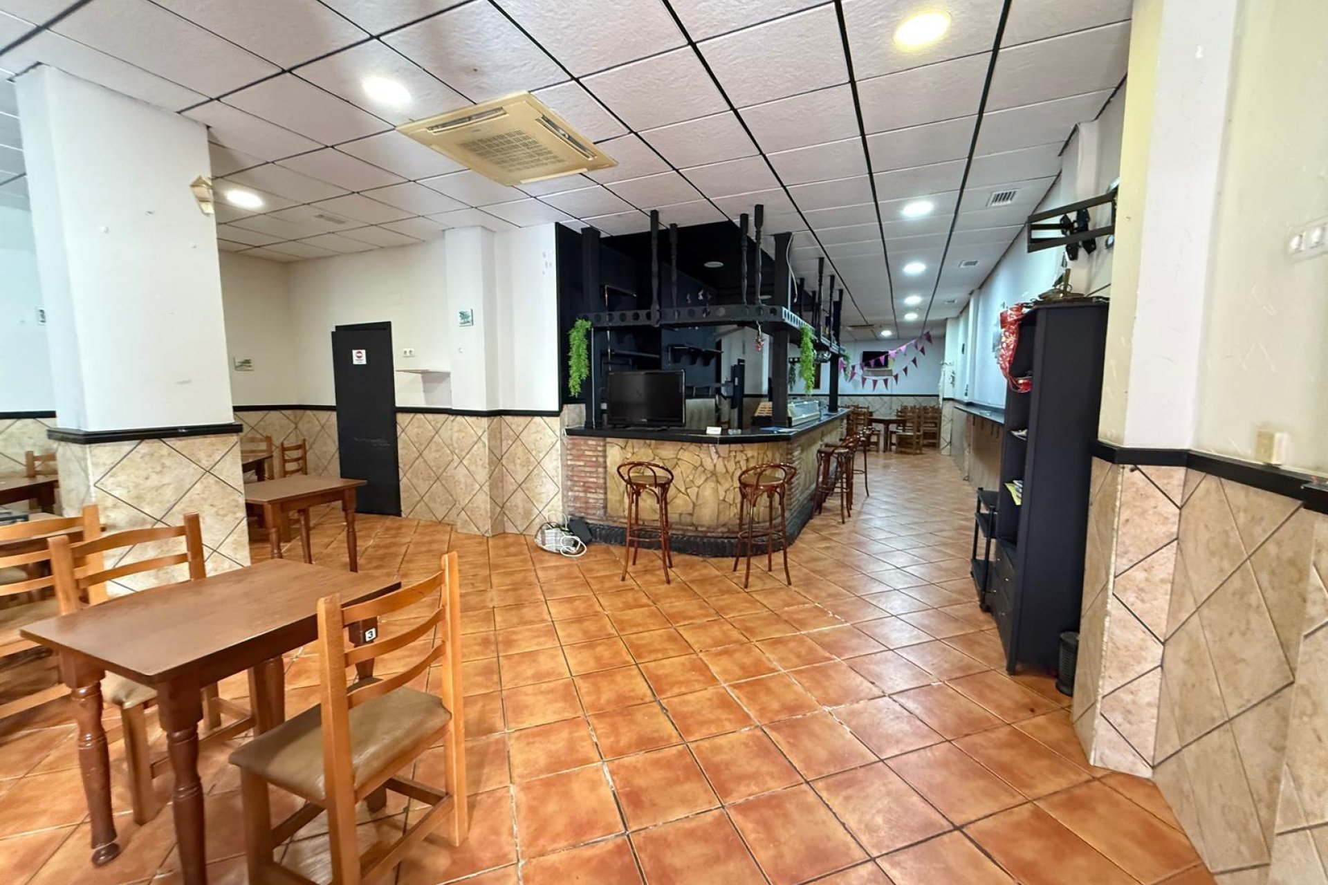 Reventa - Comercial -
Torrevieja - Estacion de autobuses