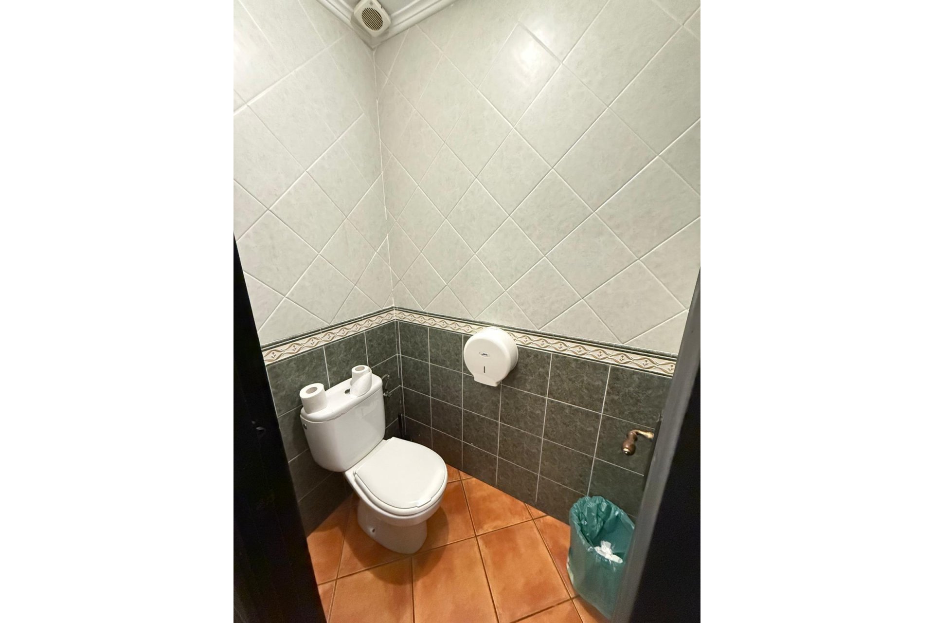 Reventa - Comercial -
Torrevieja - Estacion de autobuses