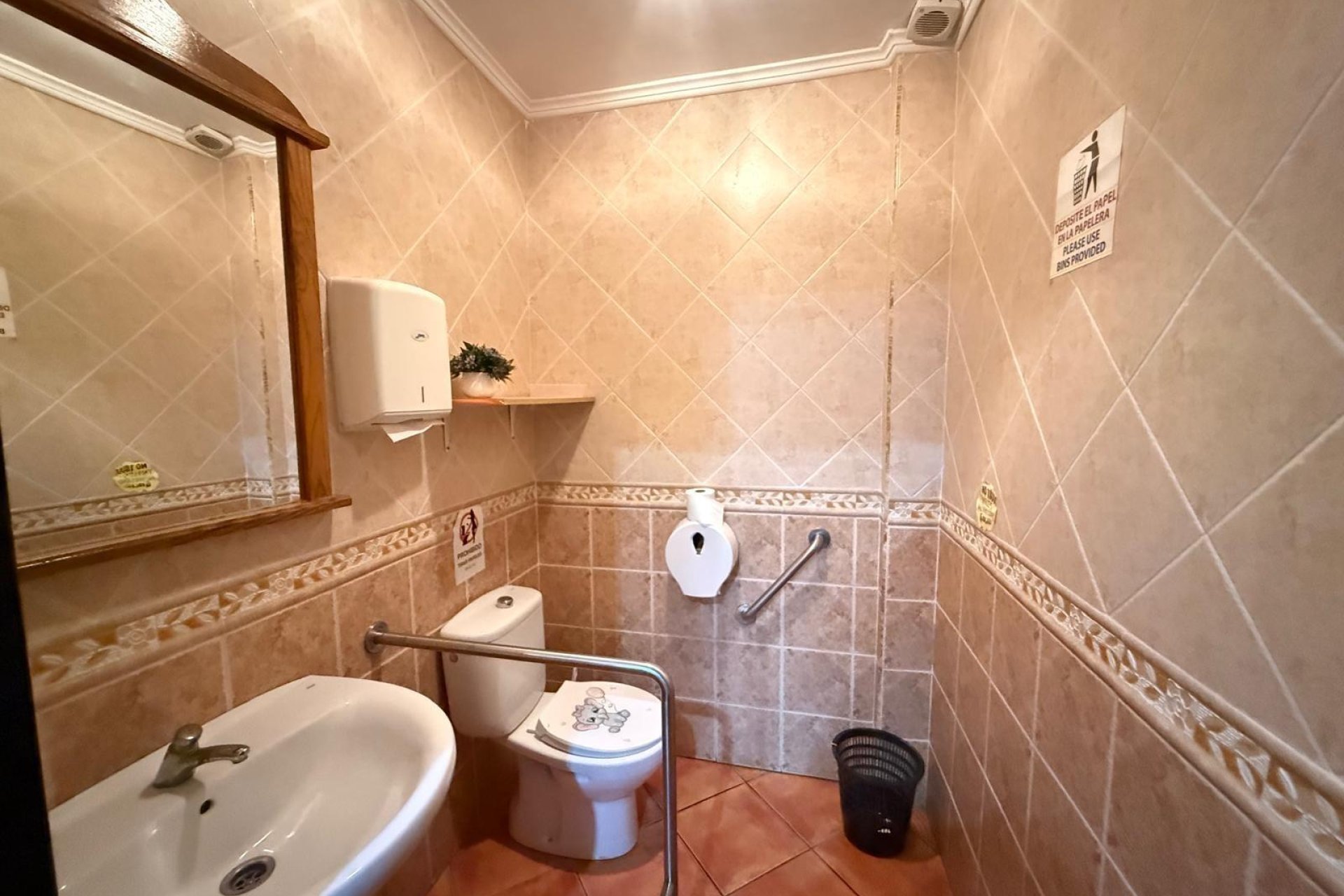 Reventa - Comercial -
Torrevieja - Estacion de autobuses