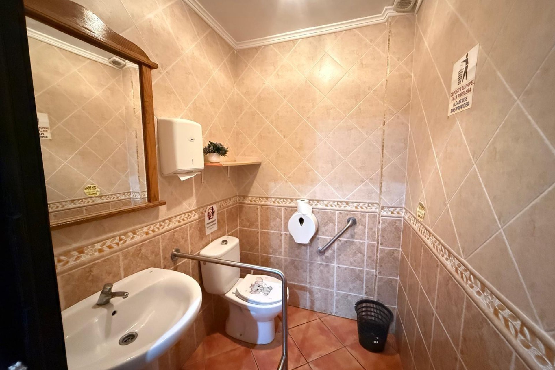 Reventa - Comercial -
Torrevieja - Estacion de autobuses