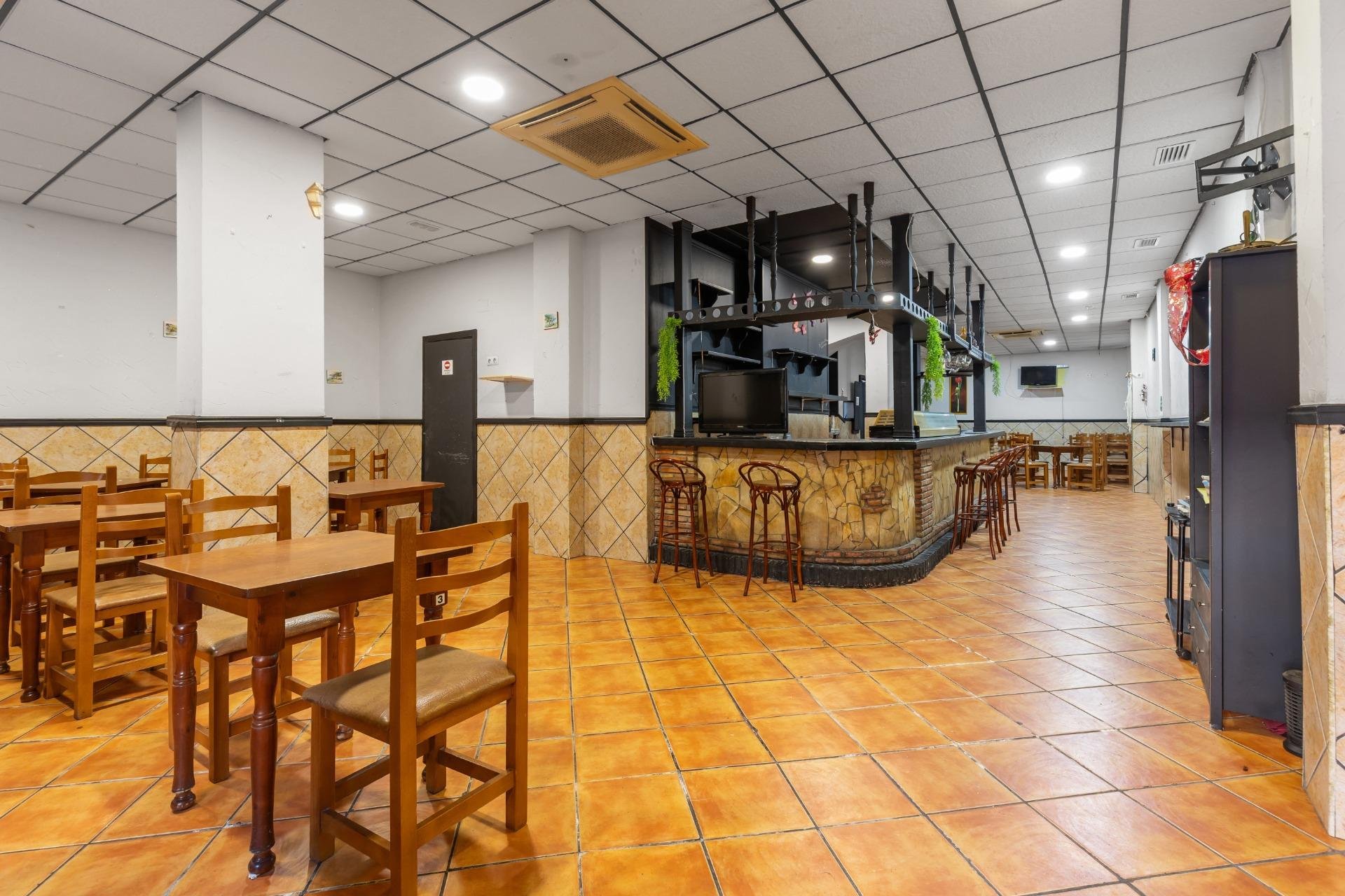 Reventa - Comercial -
Torrevieja - Estacion de autobuses