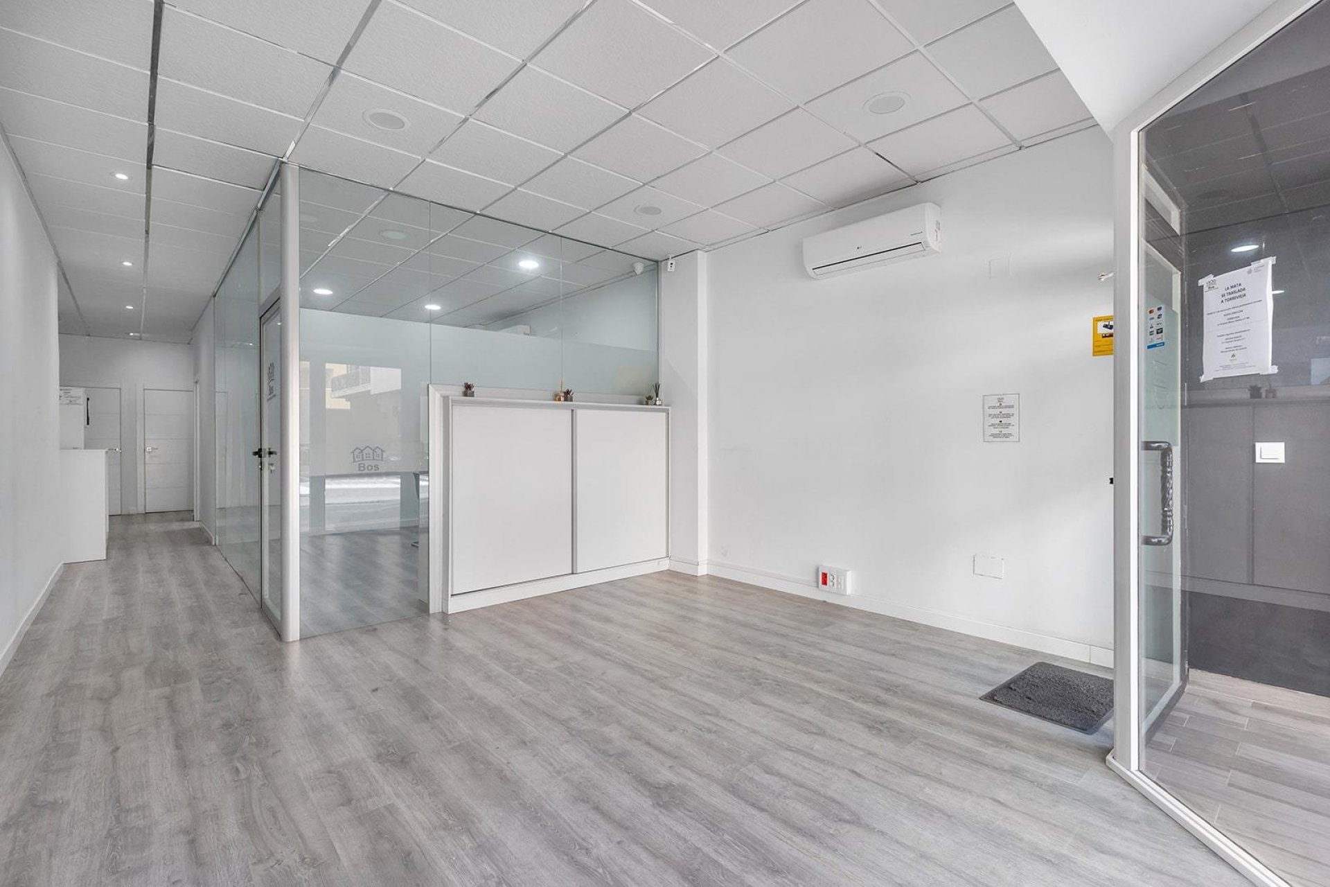 Reventa - Comercial -
Torrevieja - La Mata