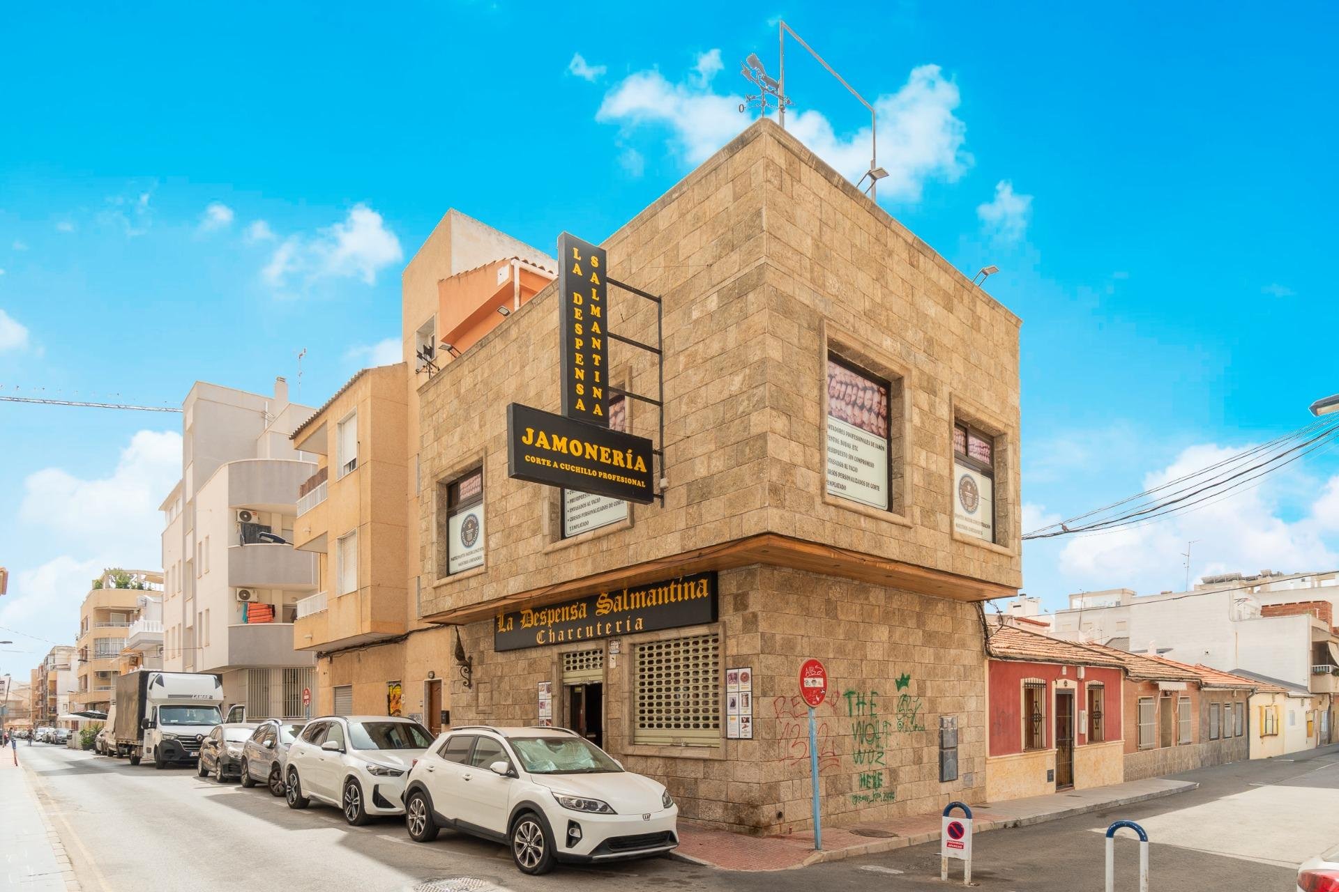 Reventa - Comercial -
Torrevieja - Paseo maritimo