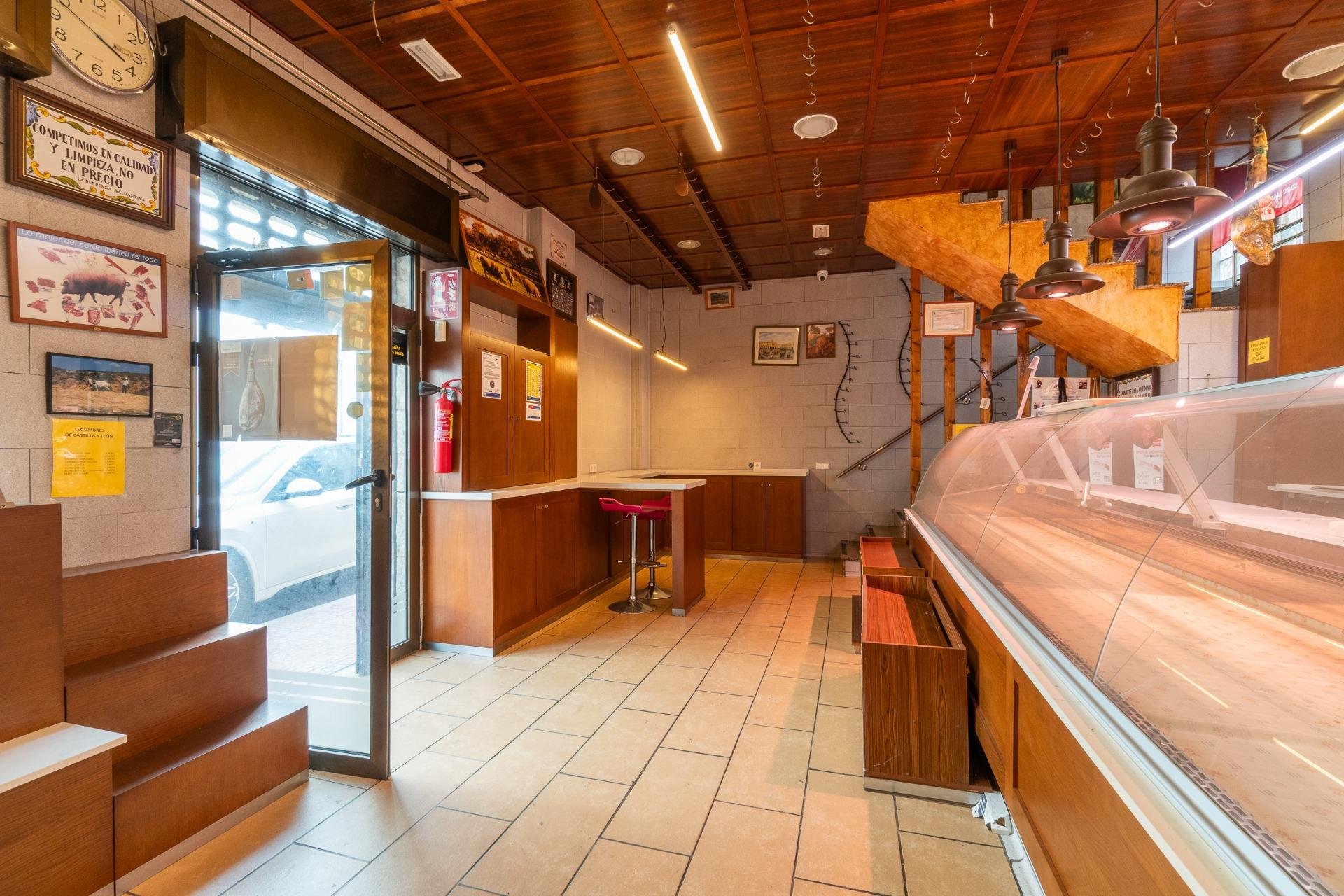 Reventa - Comercial -
Torrevieja - Paseo maritimo
