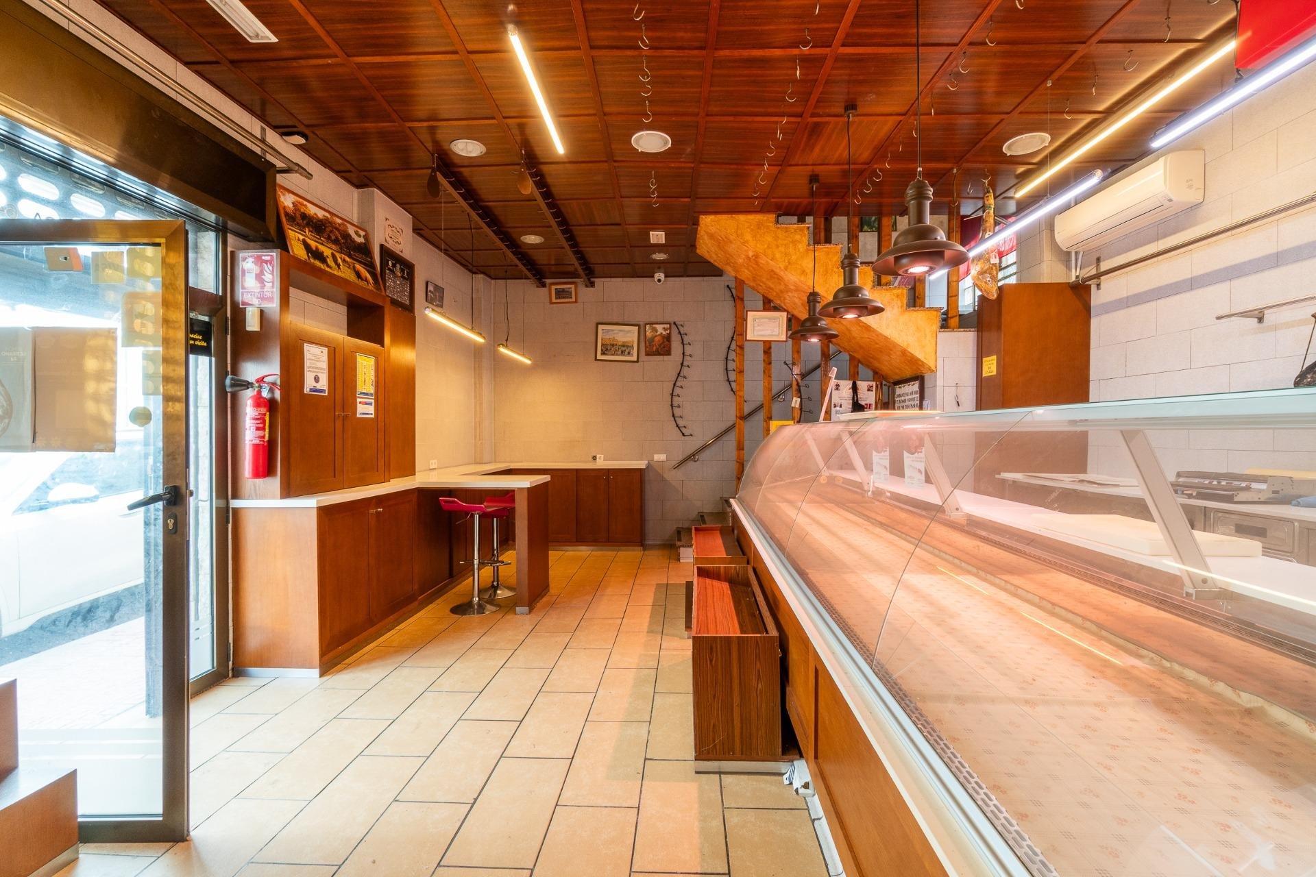 Reventa - Comercial -
Torrevieja - Paseo maritimo