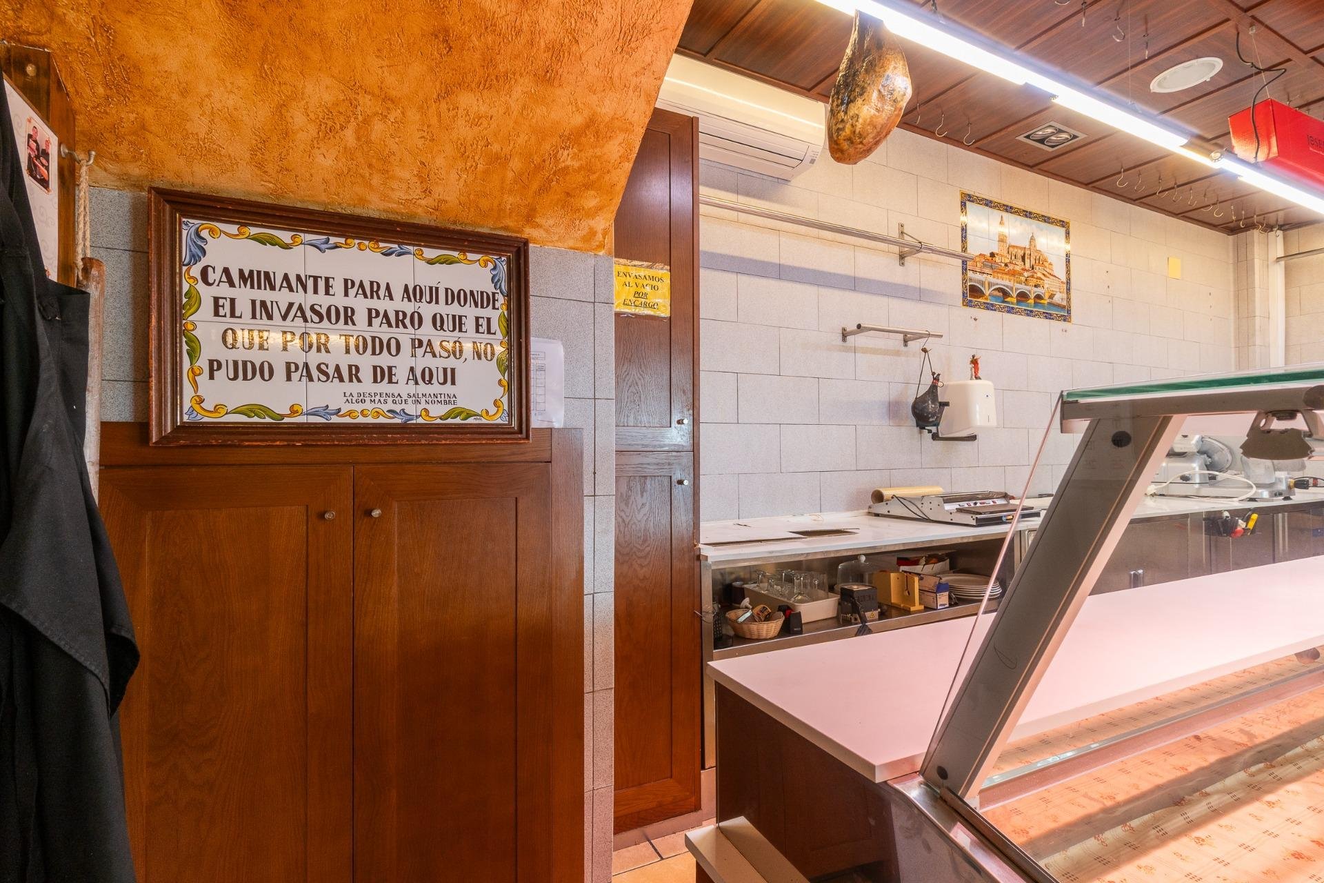 Reventa - Comercial -
Torrevieja - Paseo maritimo