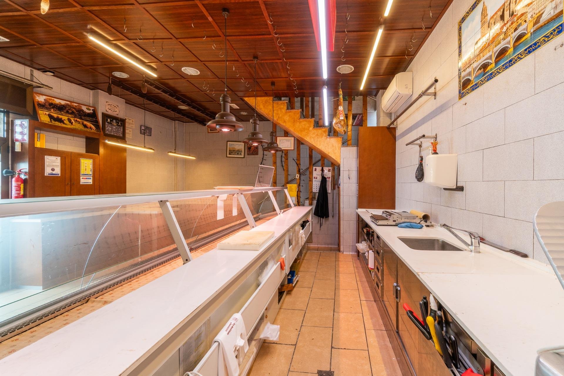 Reventa - Comercial -
Torrevieja - Paseo maritimo