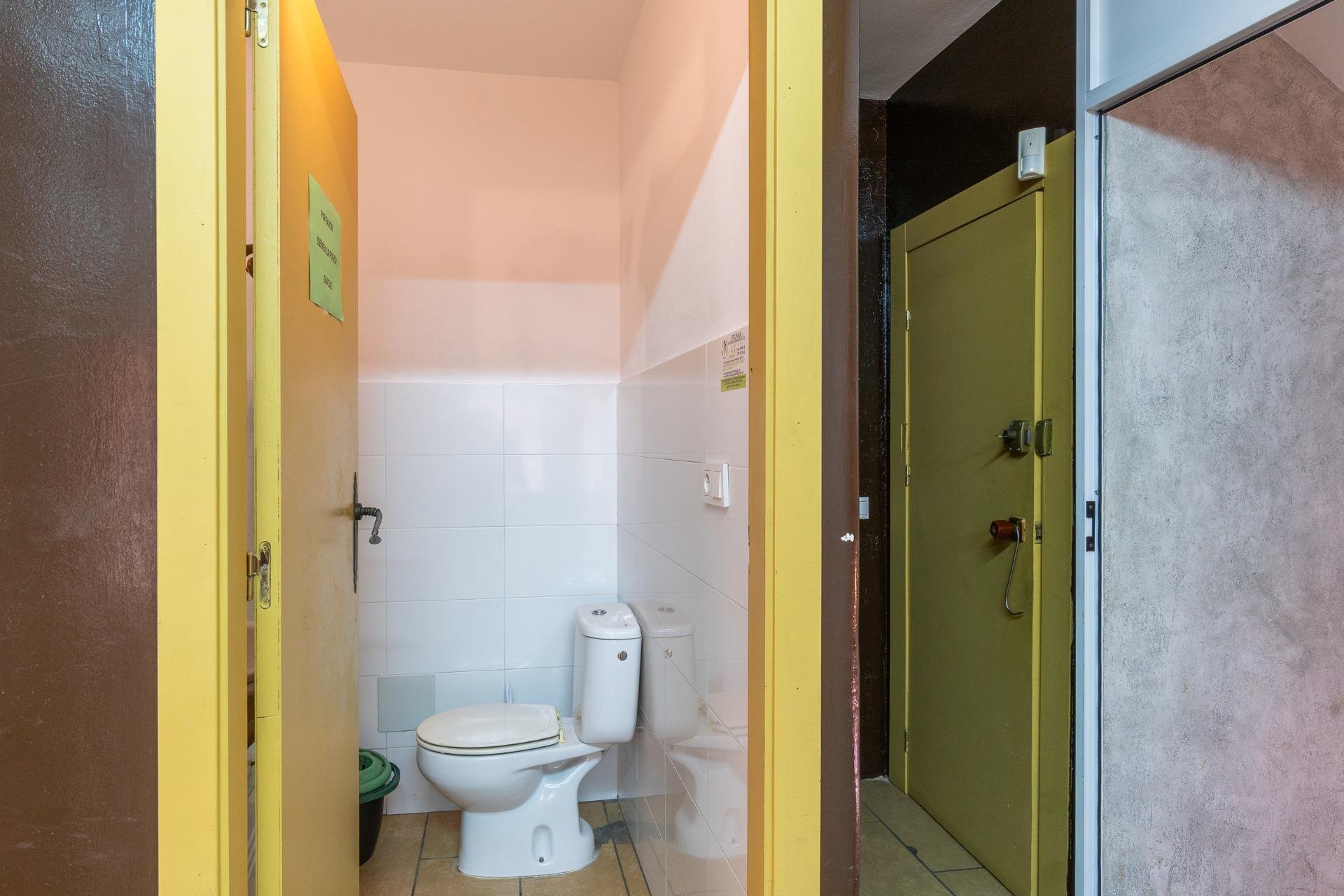 Reventa - Comercial -
Torrevieja - Paseo maritimo
