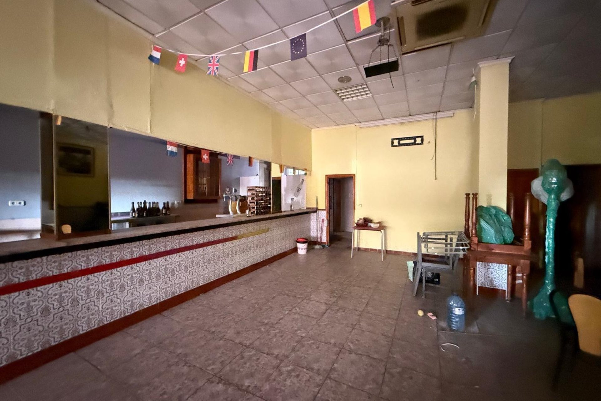 Reventa - Comercial -
Torrevieja - Playa del Cura