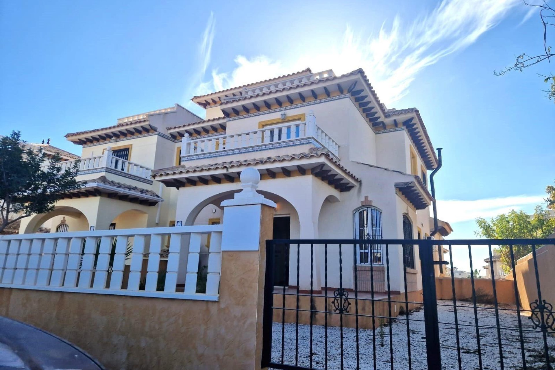 Reventa - Duplex -
Orihuela Costa - Montezenia