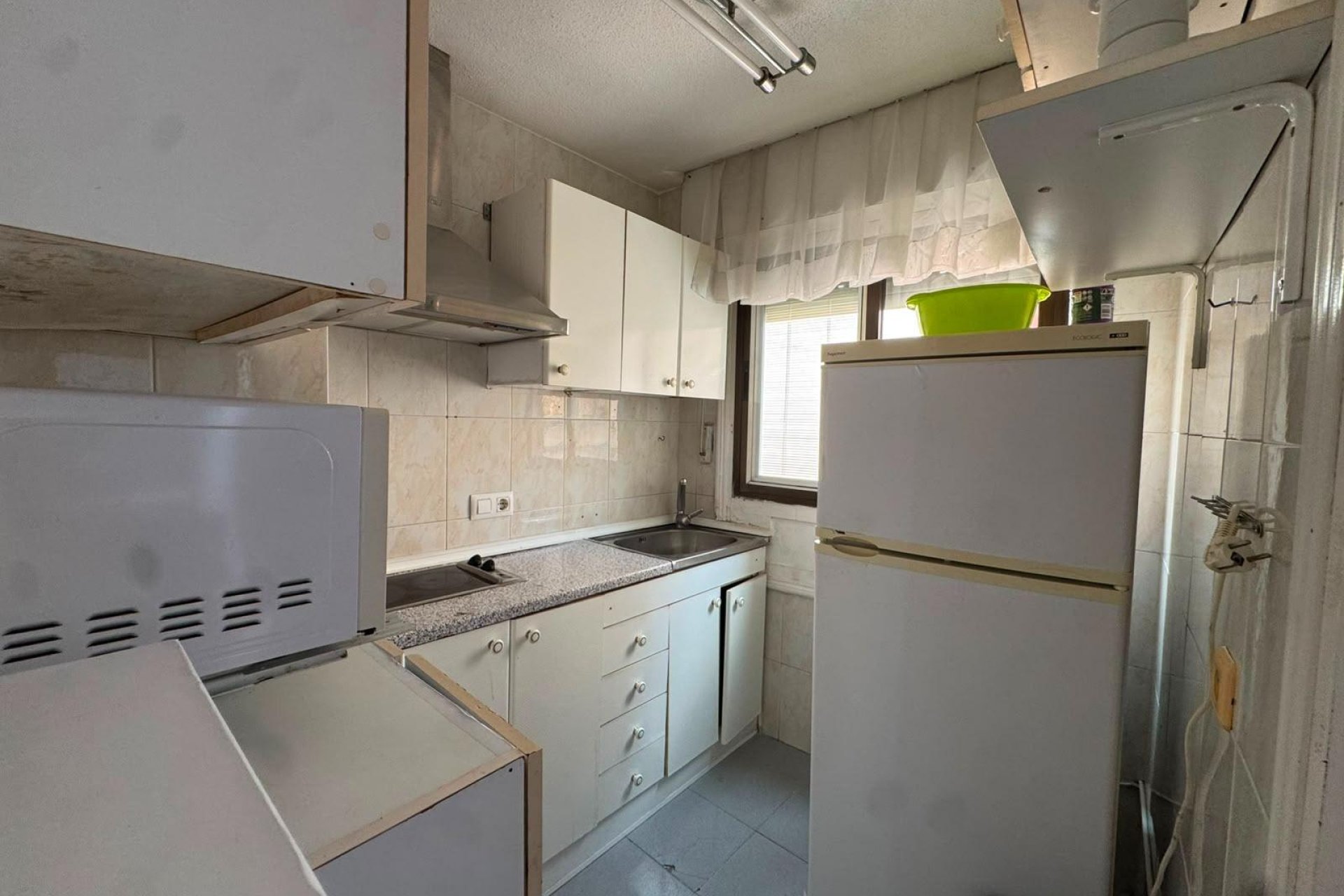 Reventa - Estudio -
Torrevieja - Centro