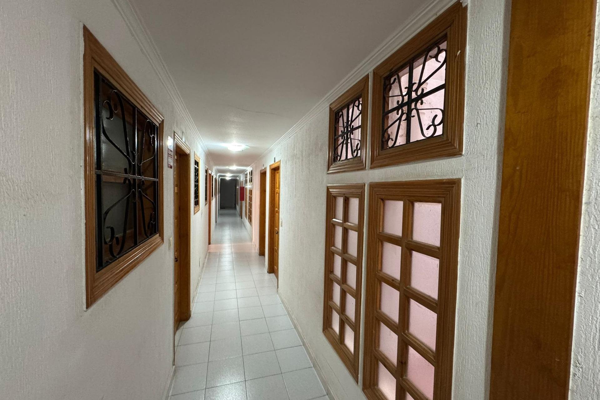 Reventa - Estudio -
Torrevieja - Estacion de autobuses