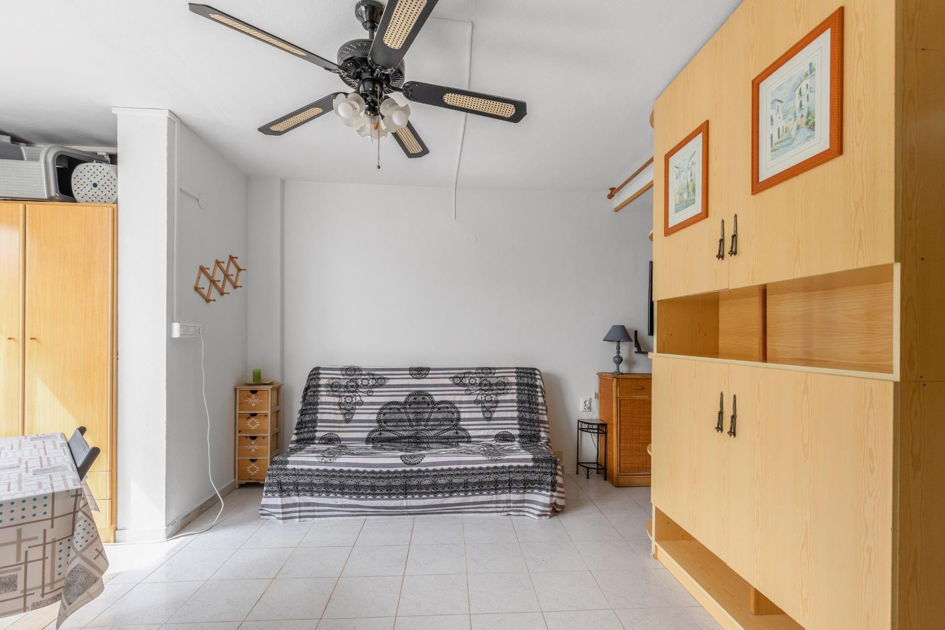 Reventa - Estudio -
Torrevieja - Torreblanca