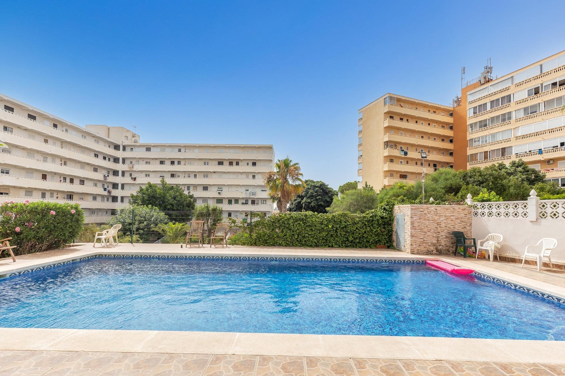 Reventa - Estudio -
Torrevieja - Torreblanca