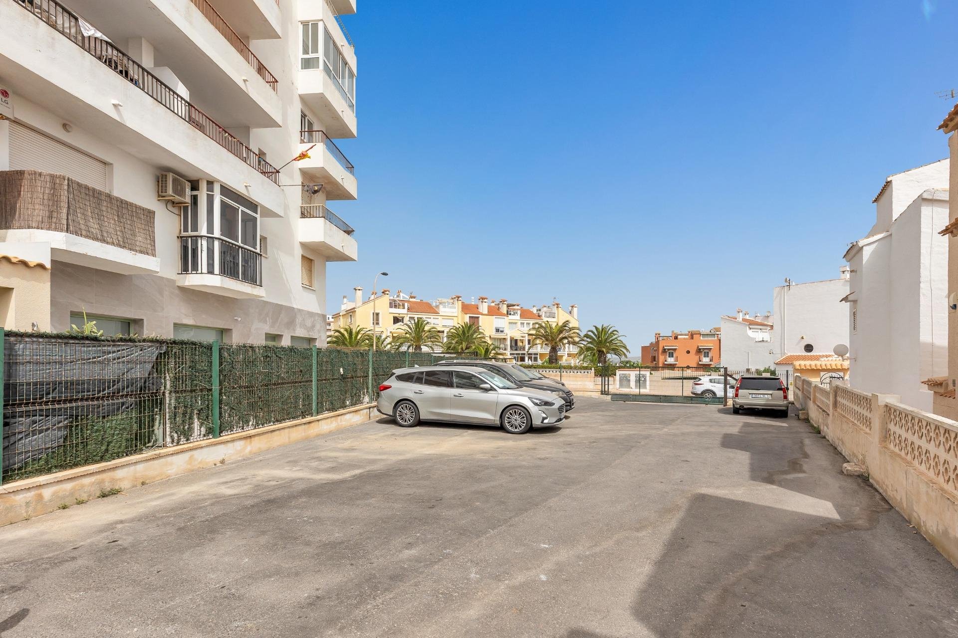 Reventa - Estudio -
Torrevieja - Torreblanca