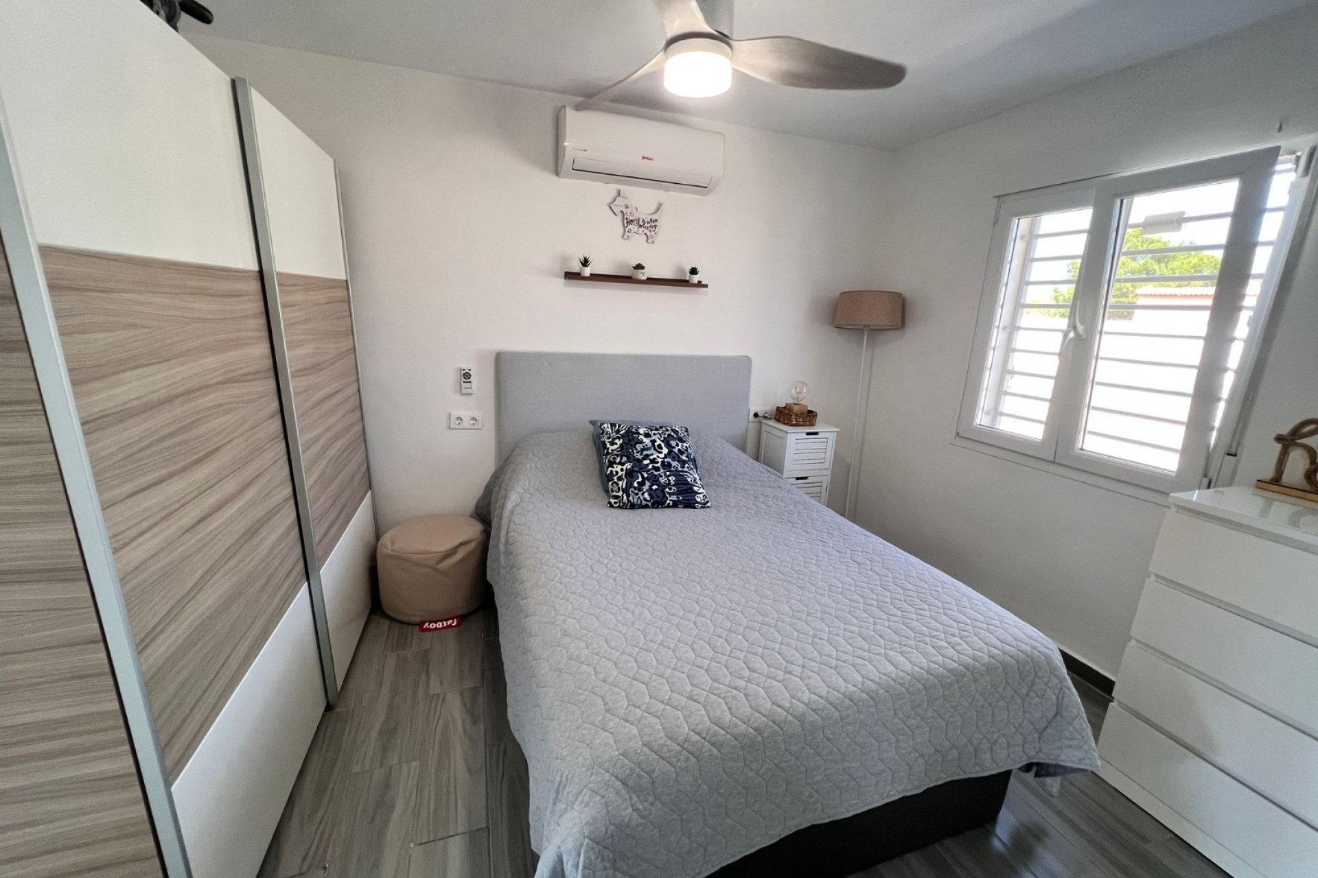 Reventa - Finca -
Alicante - La Marina