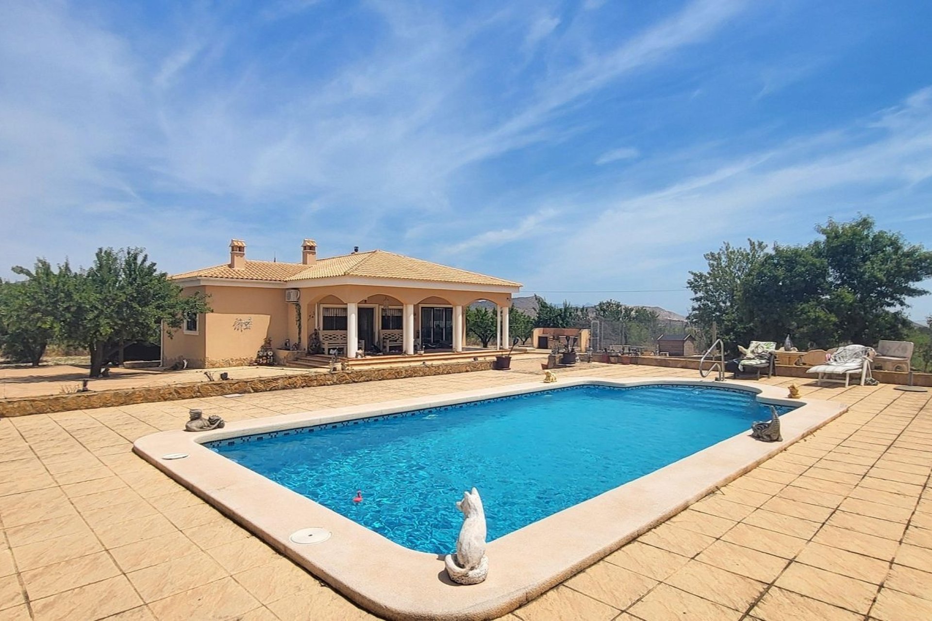 Reventa - Finca -
Hondon - Hondon de Las Nieves