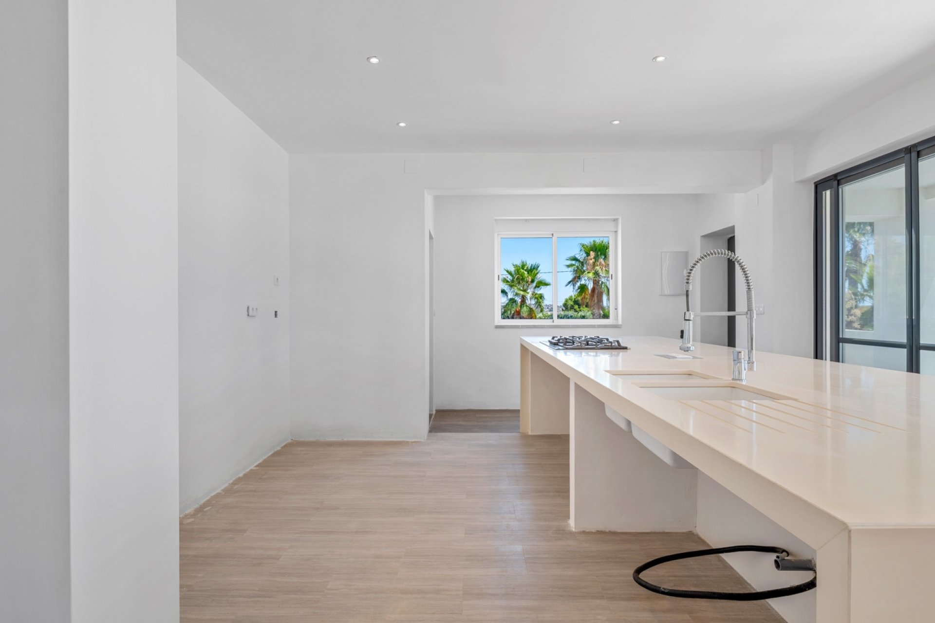 Reventa - Finca -
Los Montesinos - La Herrada