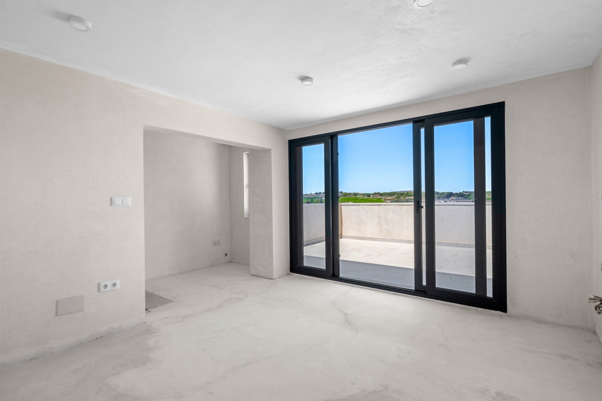 Reventa - Finca -
Los Montesinos - La Herrada